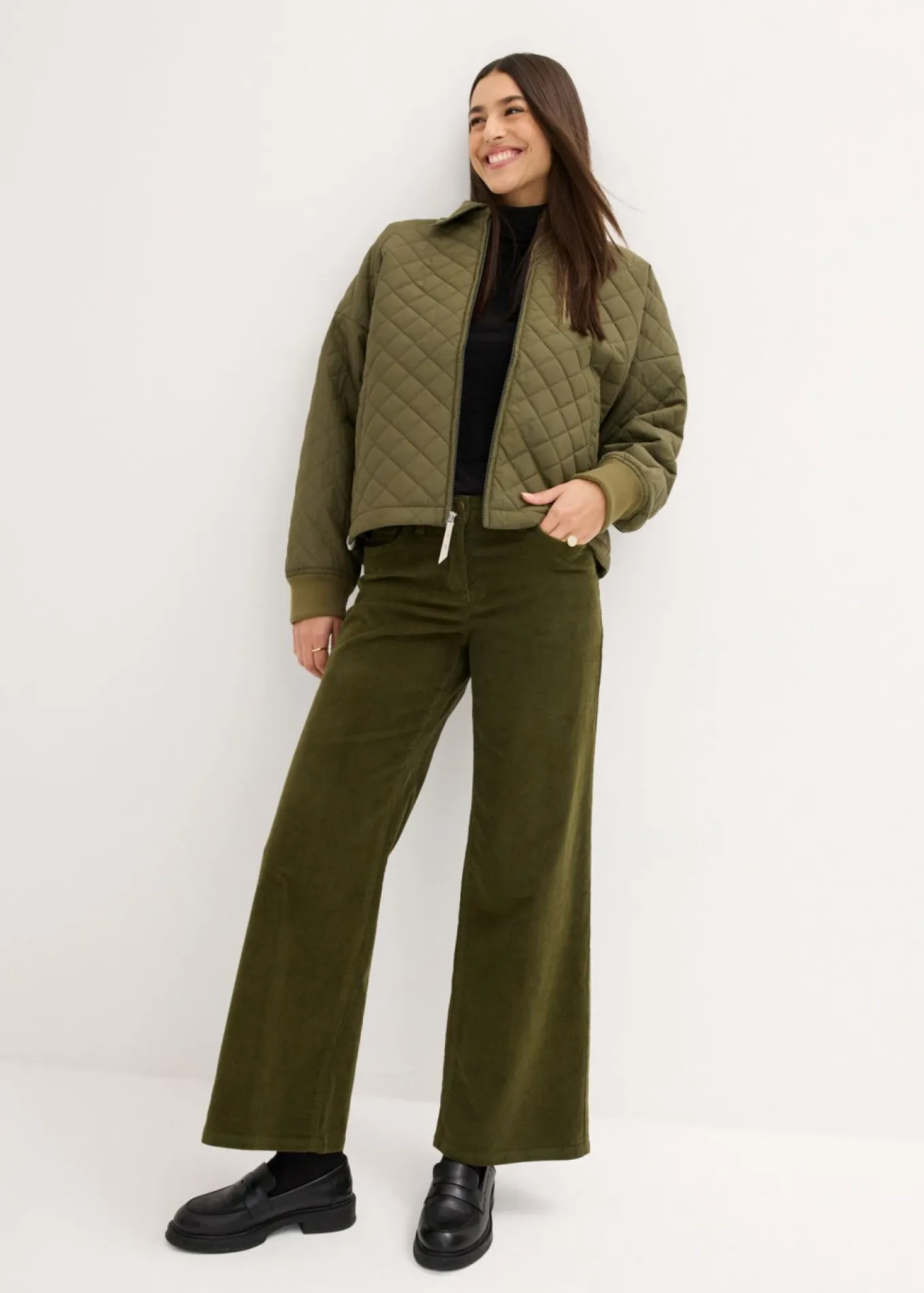 Pantalón estilo Marlene de pana