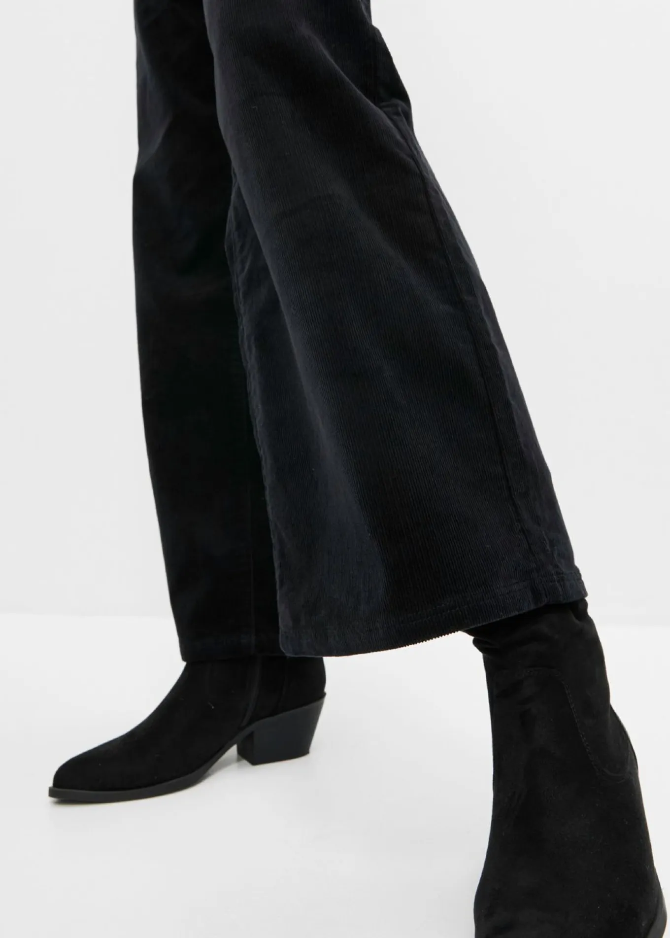 Pantalón estilo Marlene de pana