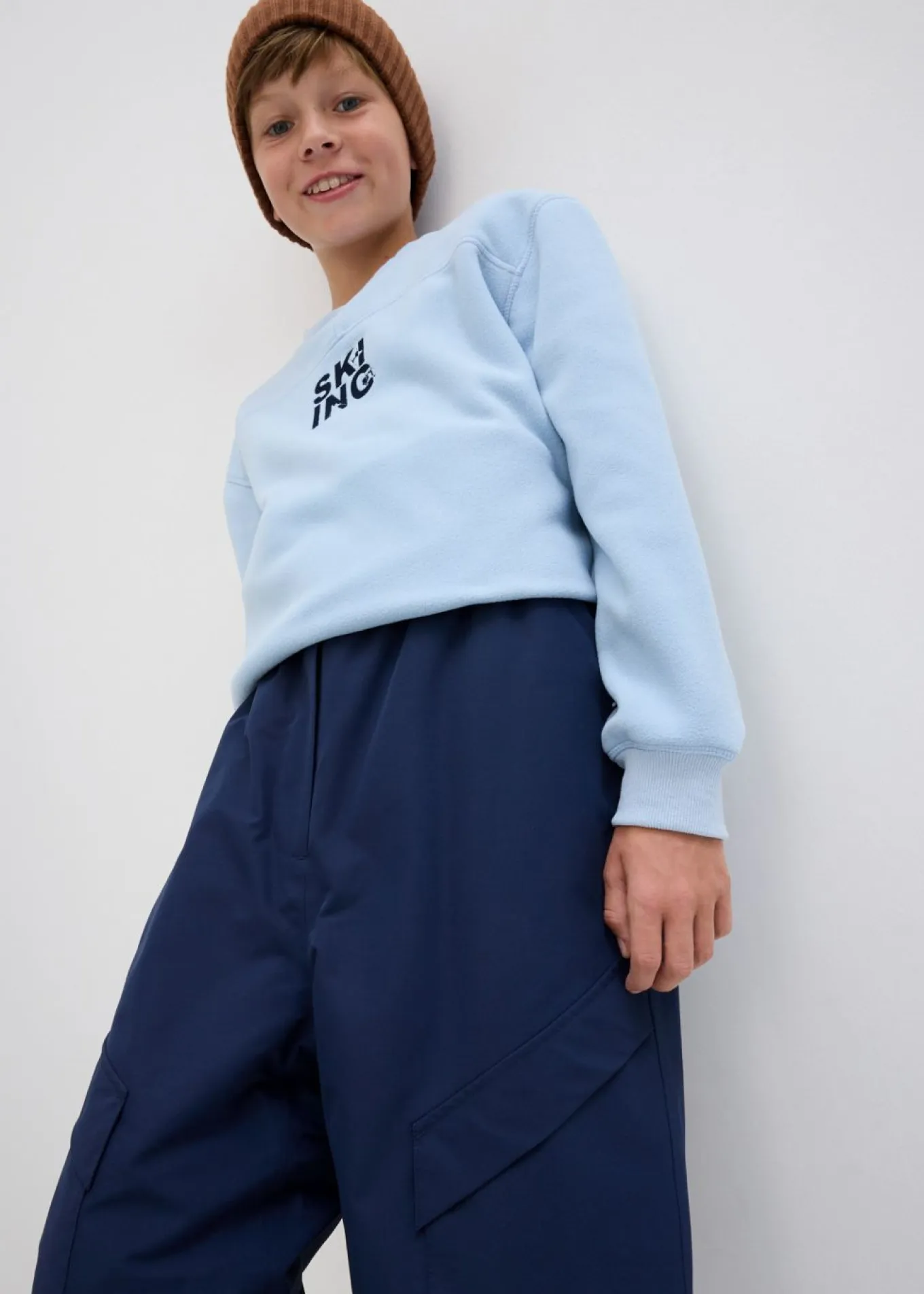 Pantalón funcional impermeable tipo cargo con forro cálido