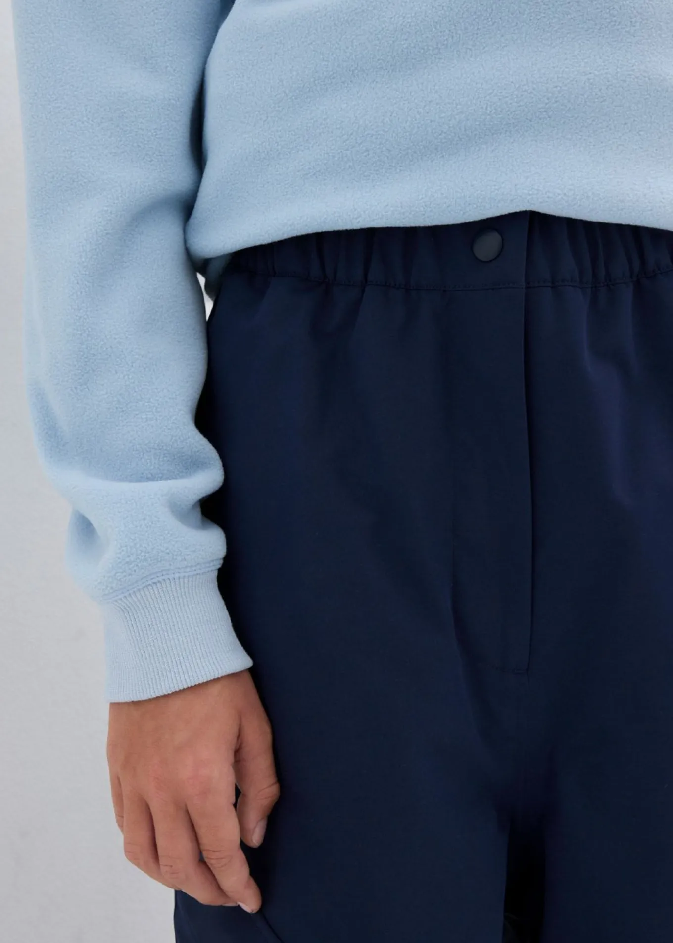 Pantalón funcional impermeable tipo cargo con forro cálido