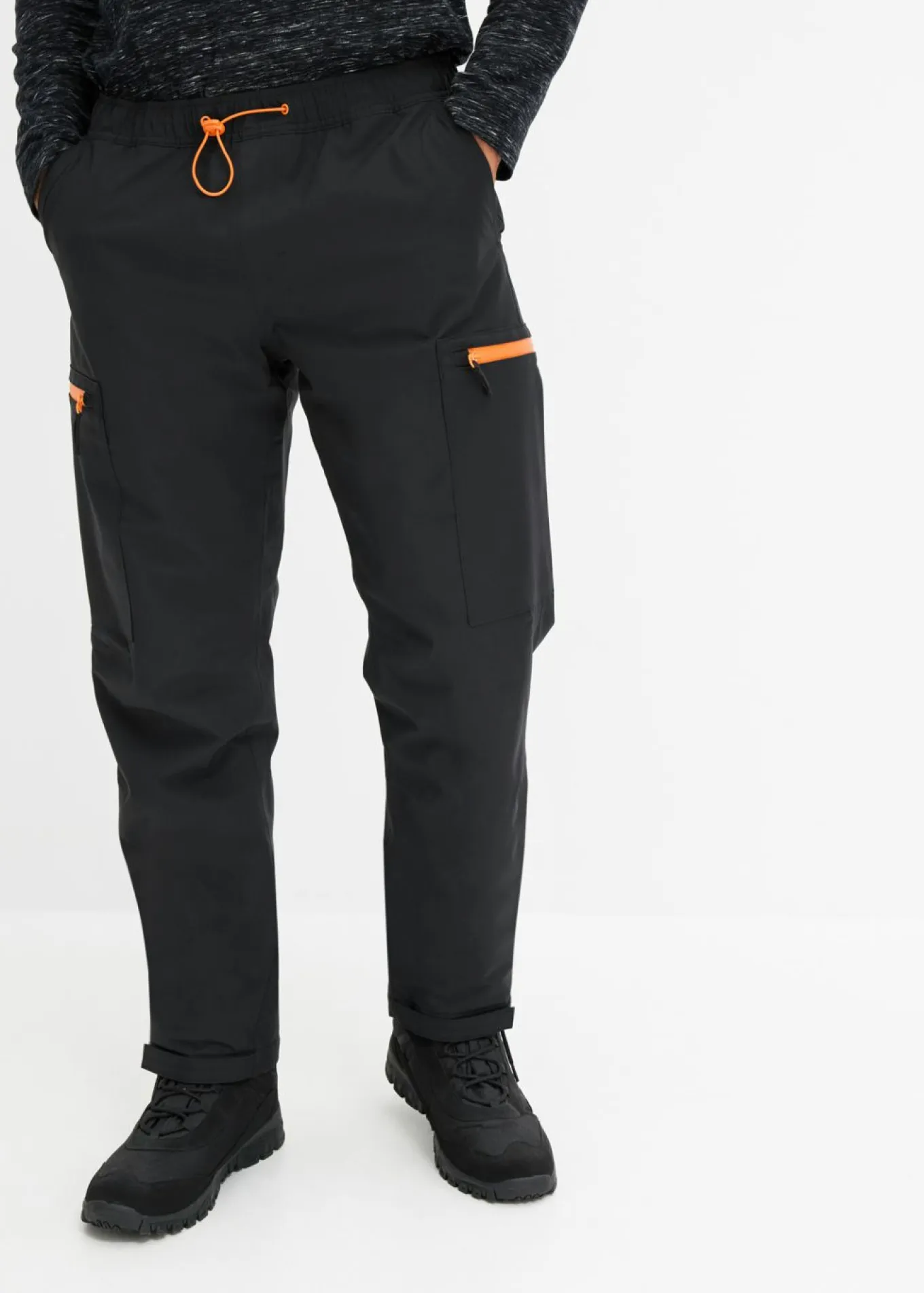 Pantalón funcional tipo cargo, impermeable, con forro cálido, relaxed fit