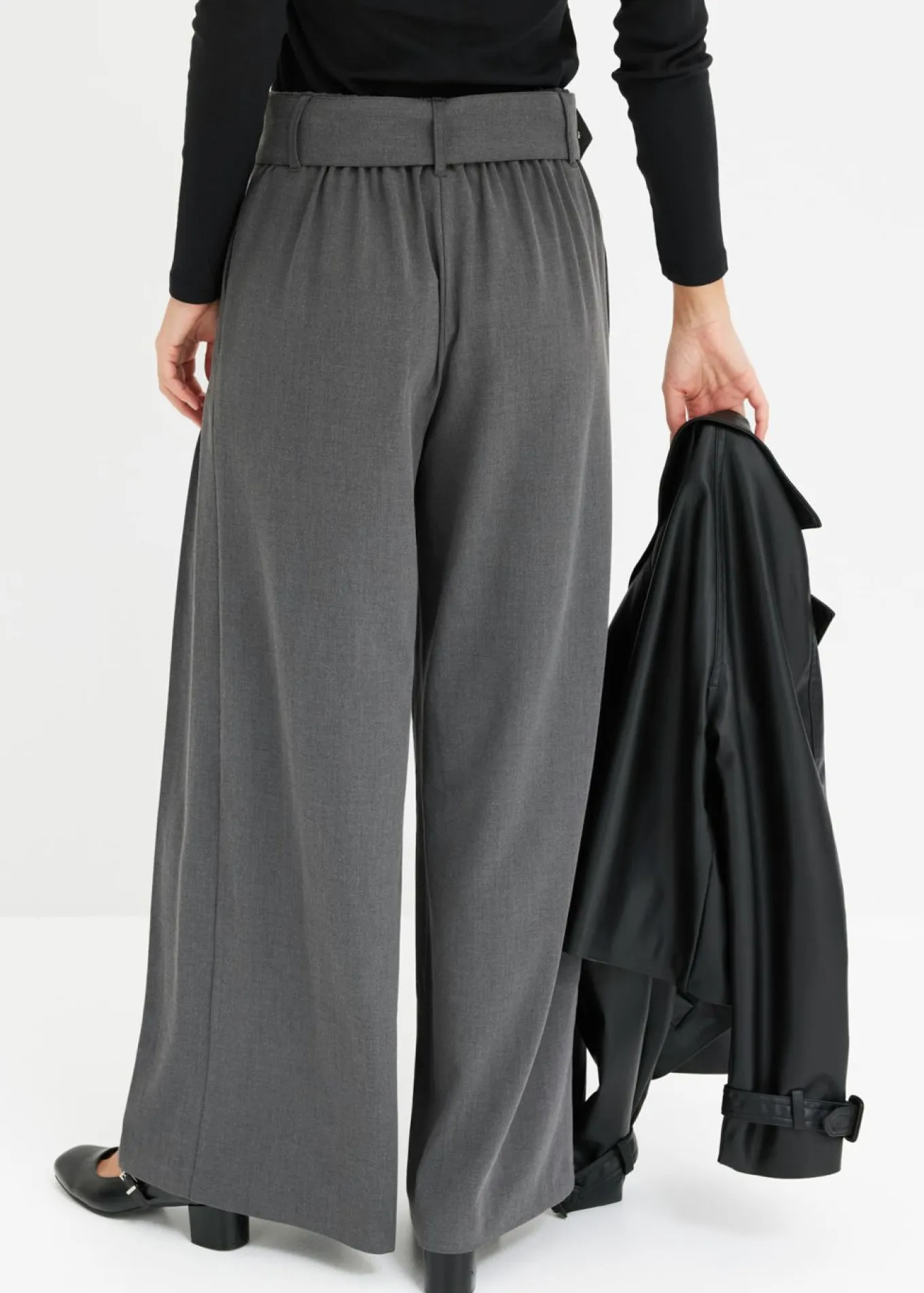 Pantalón Marlene ancho con mezcla de viscosa fluida