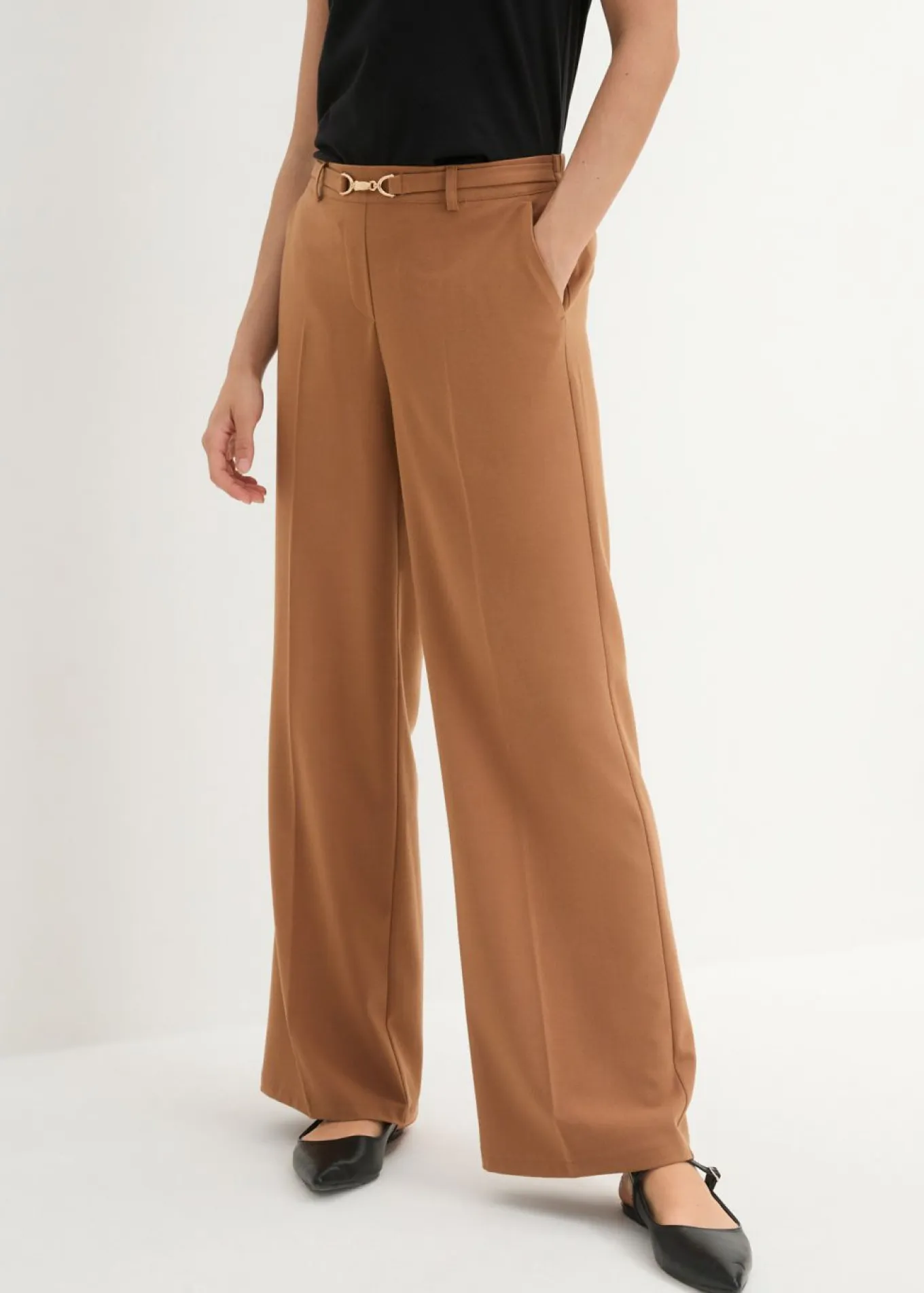 Pantalón Marlene con cinturón decorativo