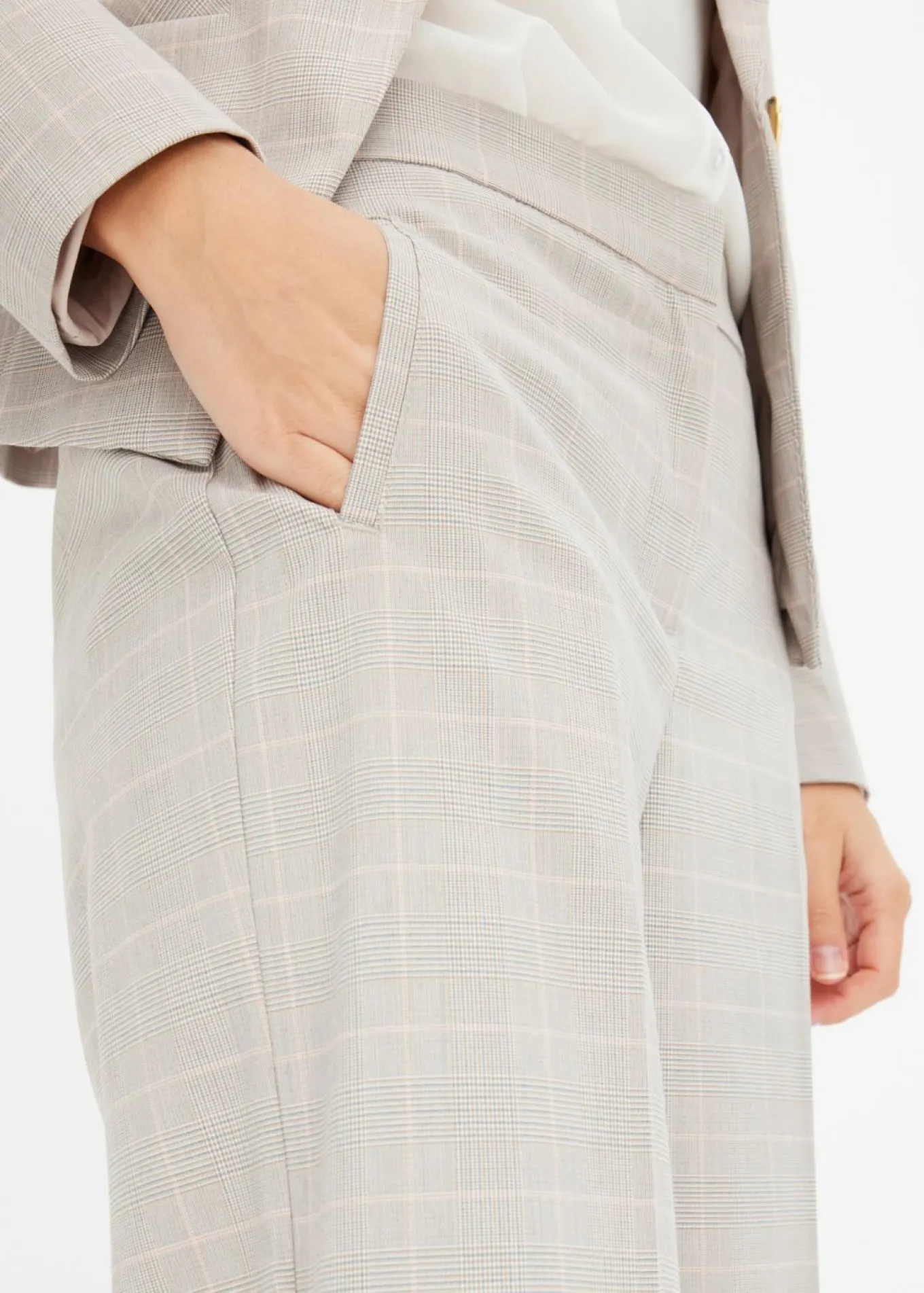 Pantalón Marlene con viscosa de cuadro galés