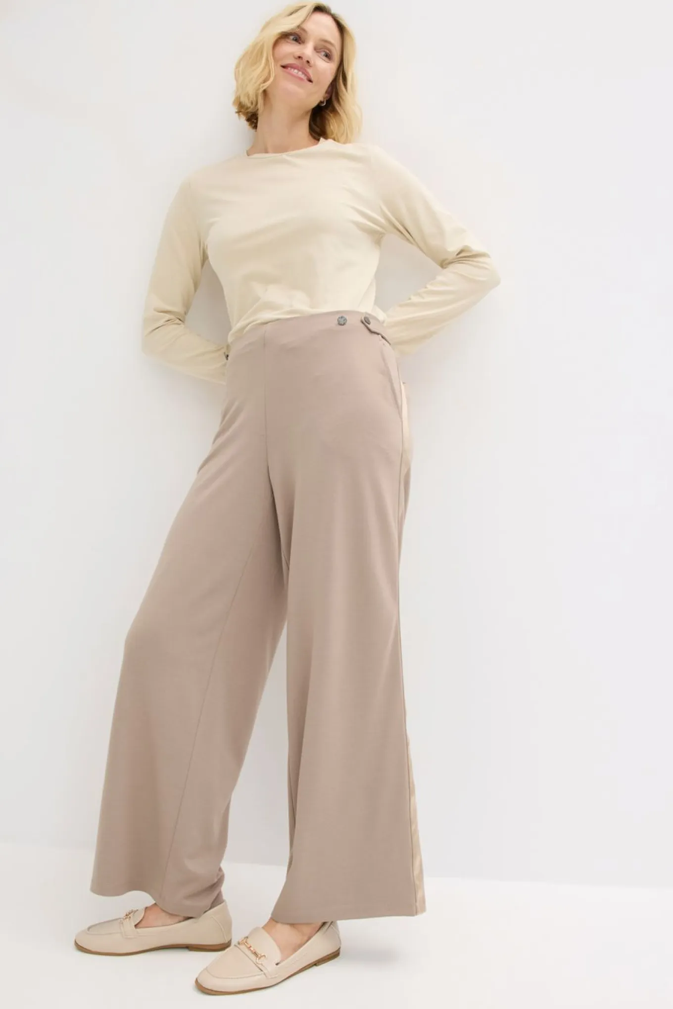 Pantalón Marlene de Punto di Roma con cinta de satén