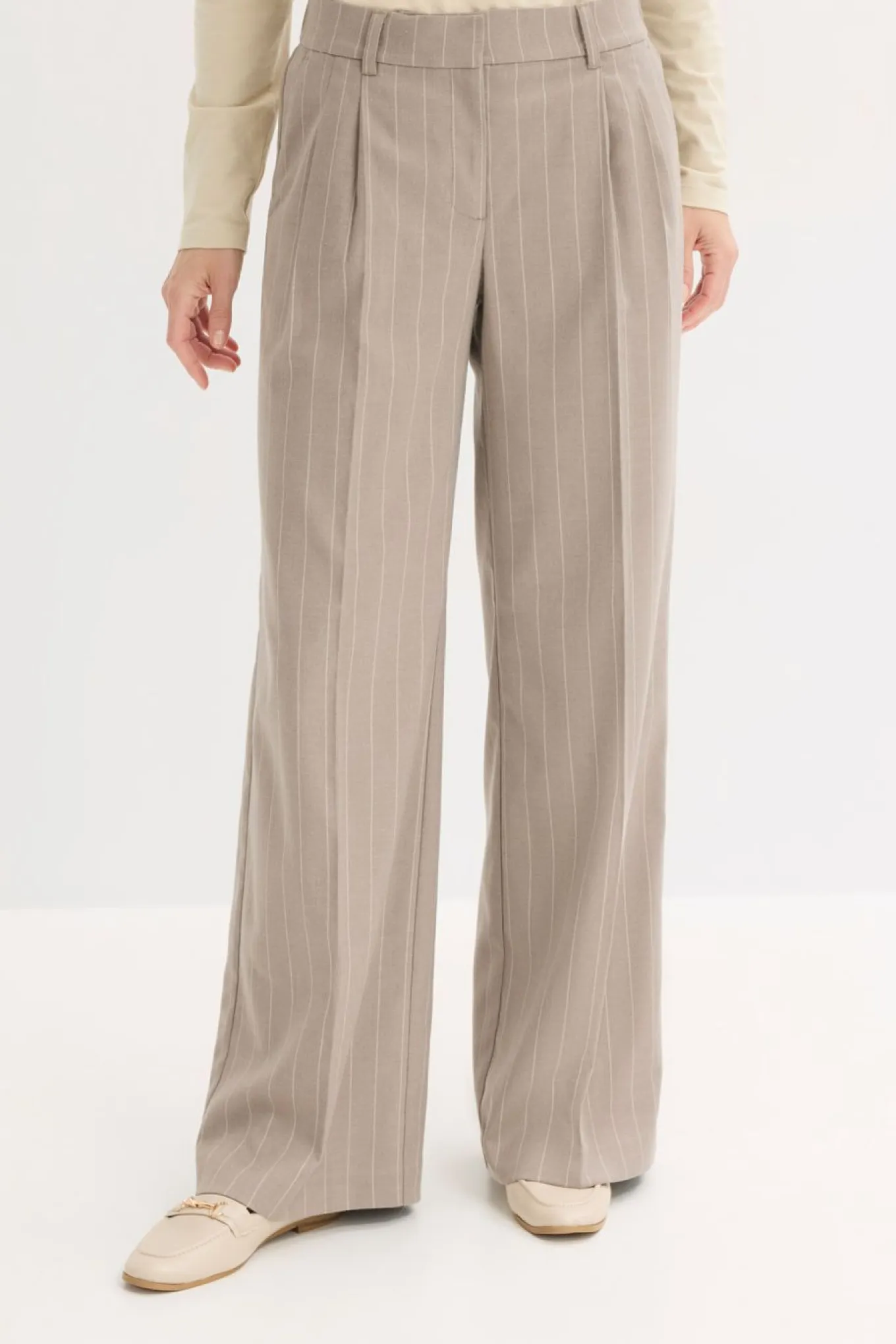 Pantalón Marlene de raya diplomática