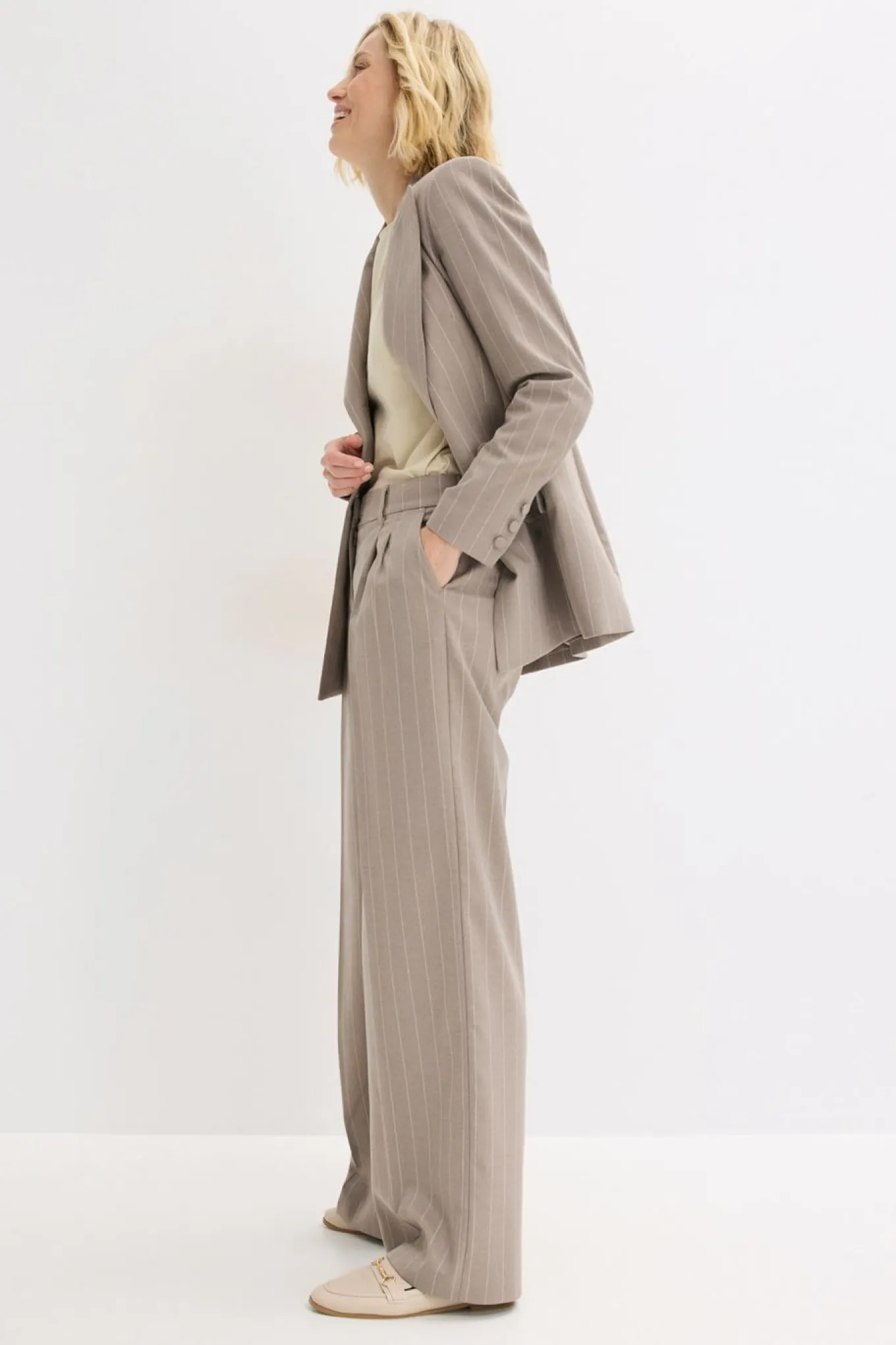 Pantalón Marlene de raya diplomática