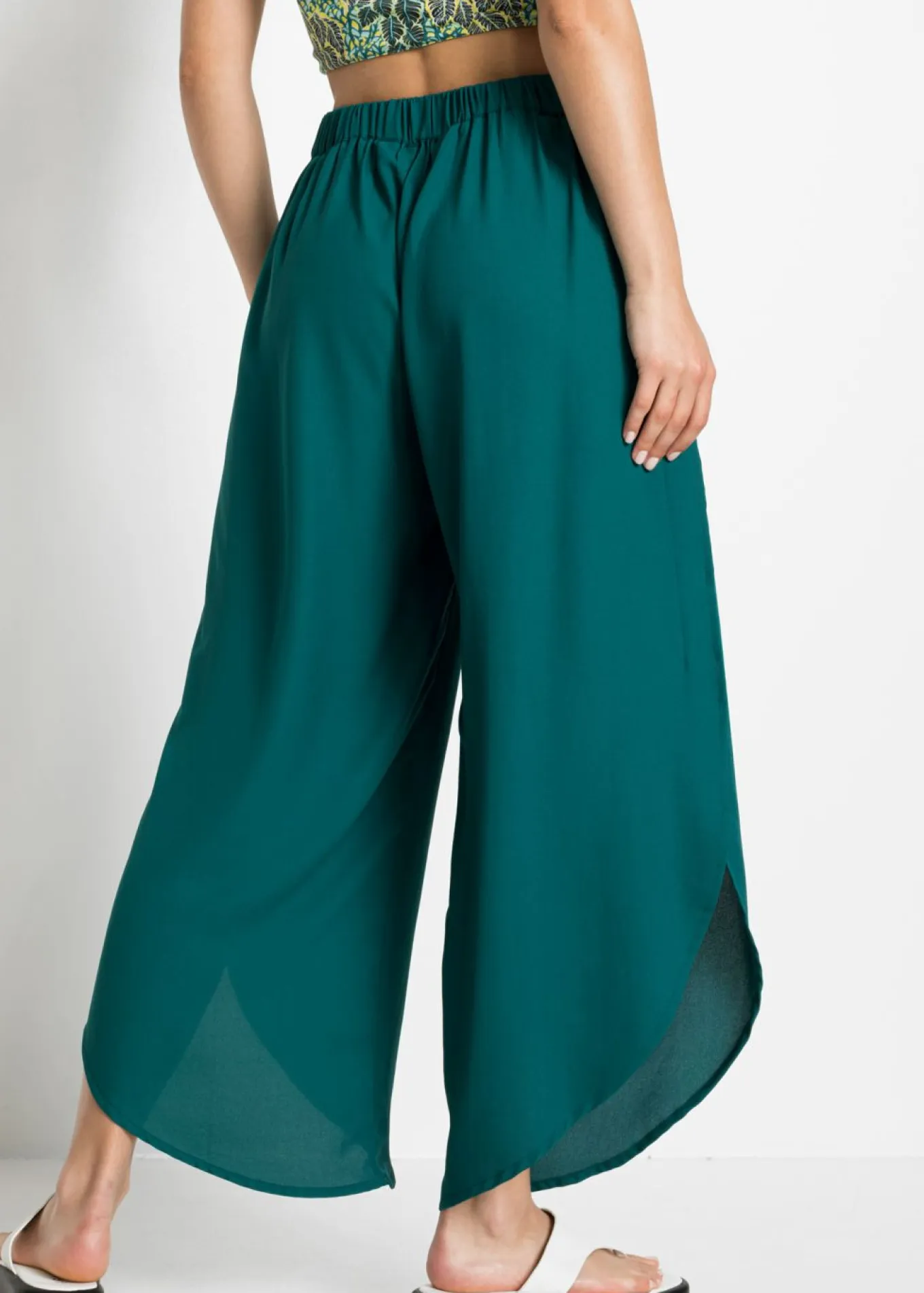 Pantalón palazzo con abertura