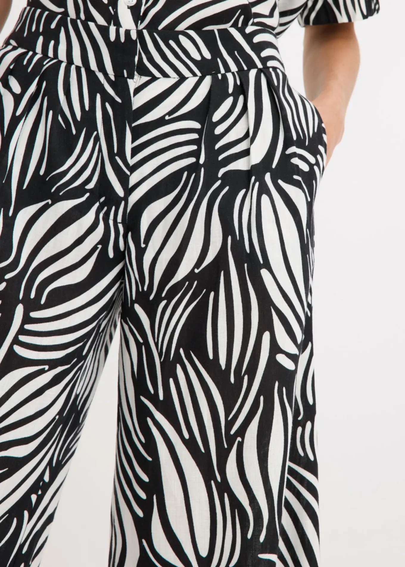 Pantalón palazzo con cintura cómoda