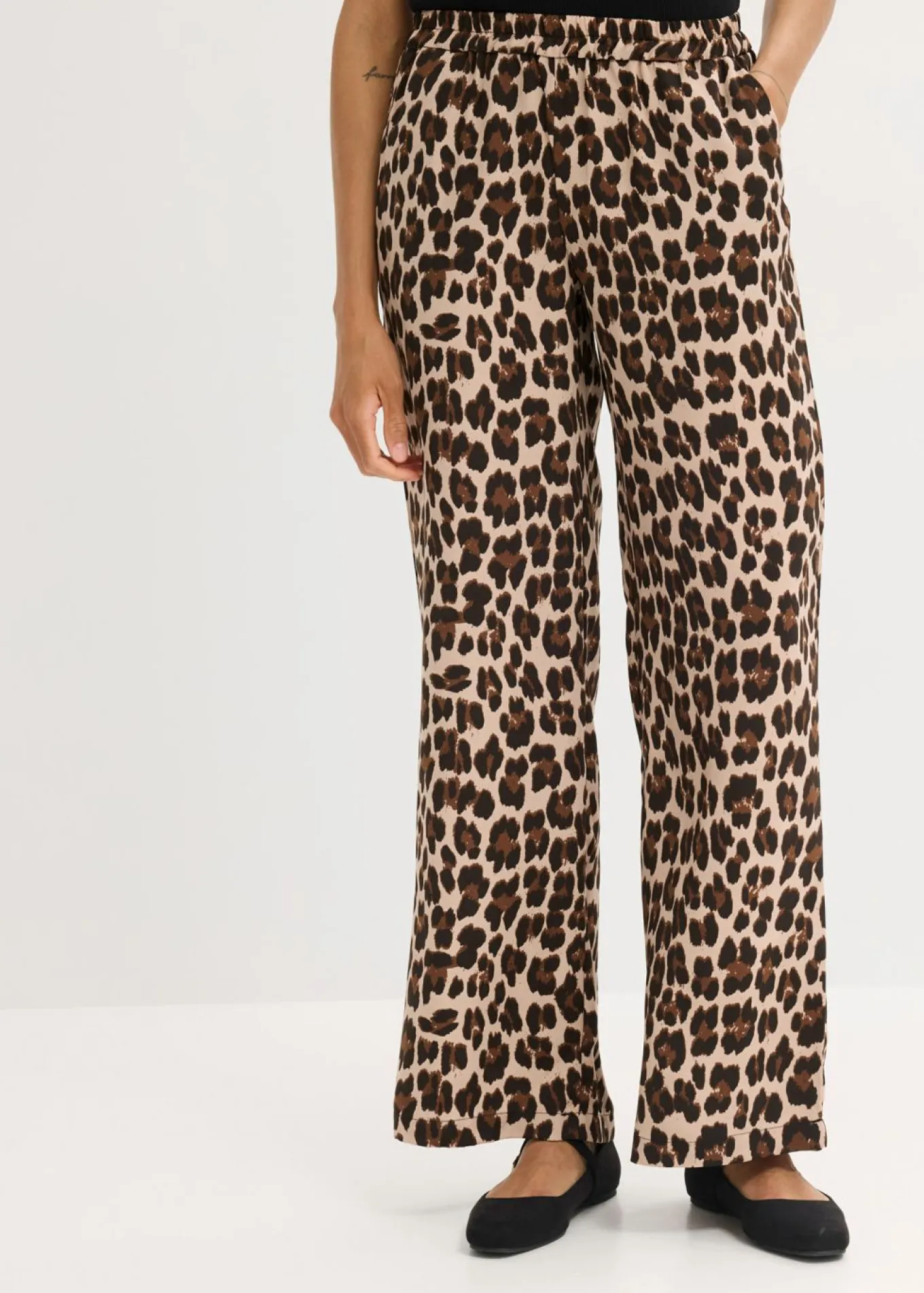 Pantalón palazzo de satén fluido