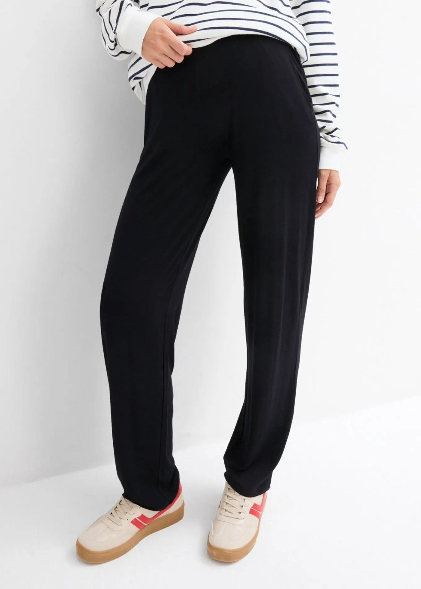 Pantalón premamá de punto con cintura de nido de abeja y perneras rectas
