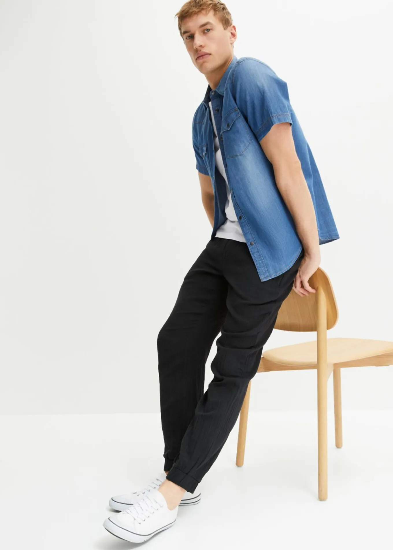 Pantalón sin cierre de muselina con corte regular y tapered