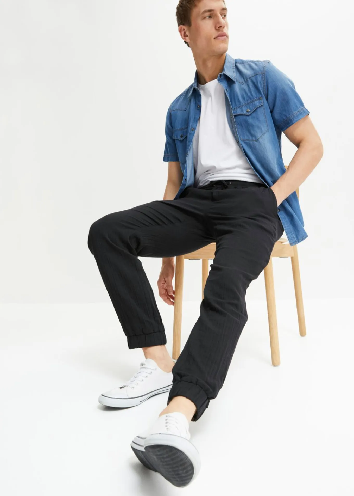 Pantalón sin cierre de muselina con corte regular y tapered