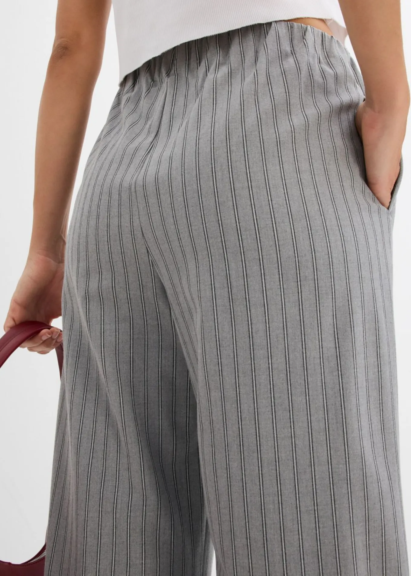 Pantalón sin cierre de tejido fluido