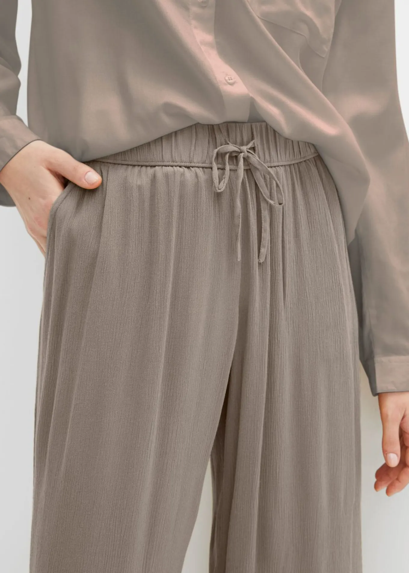 Pantalón sin cierre de viscosa