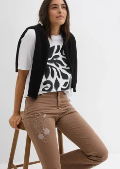 Pantalón tipo bootcut con bordado