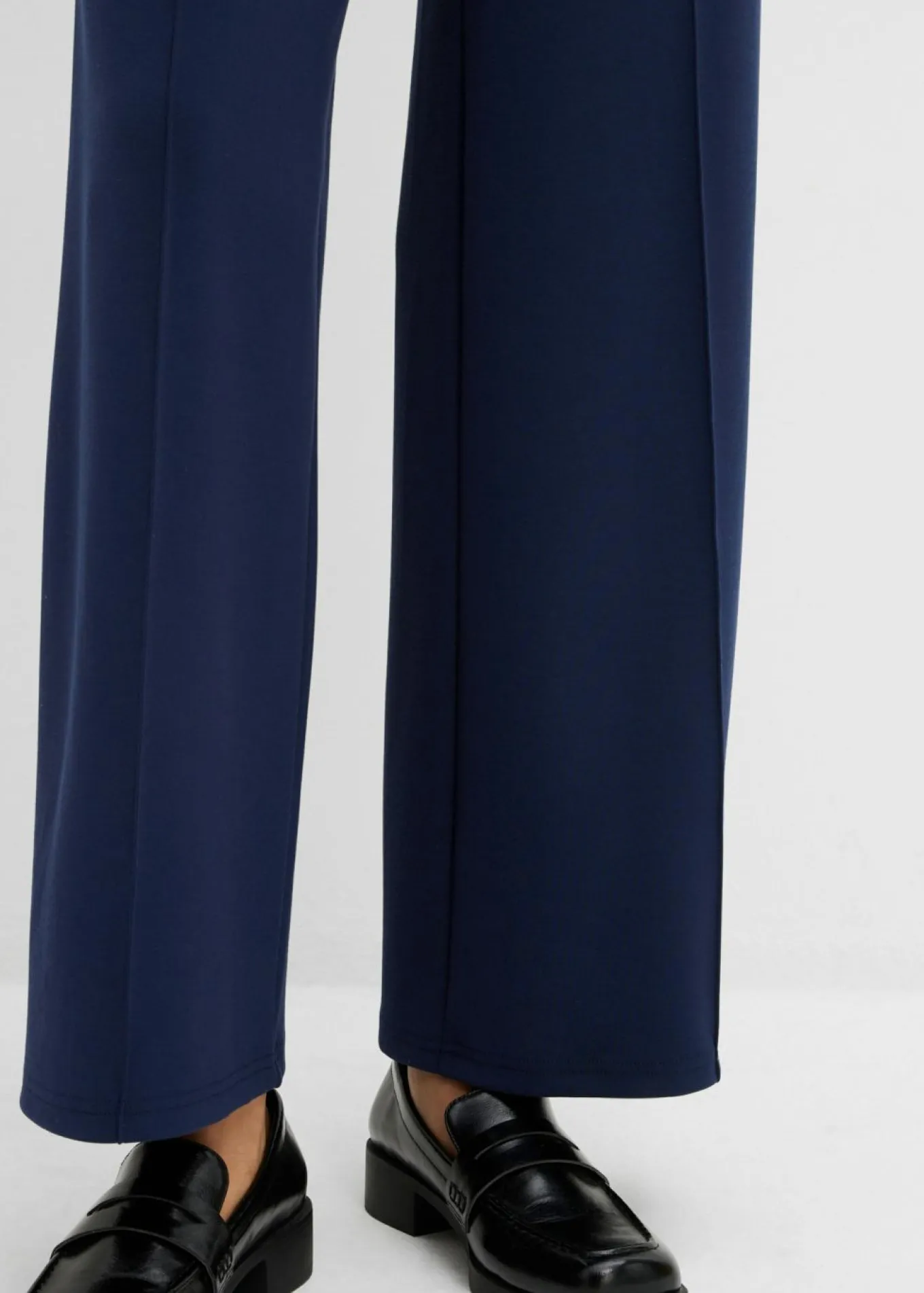 Pantalón tipo bootcut de mezcla de viscosa ligeramente brillante