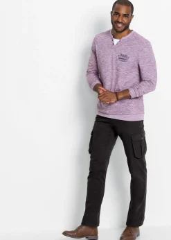 Pantalón tipo cargo con corte regular, diseño recto y cinturilla elástica