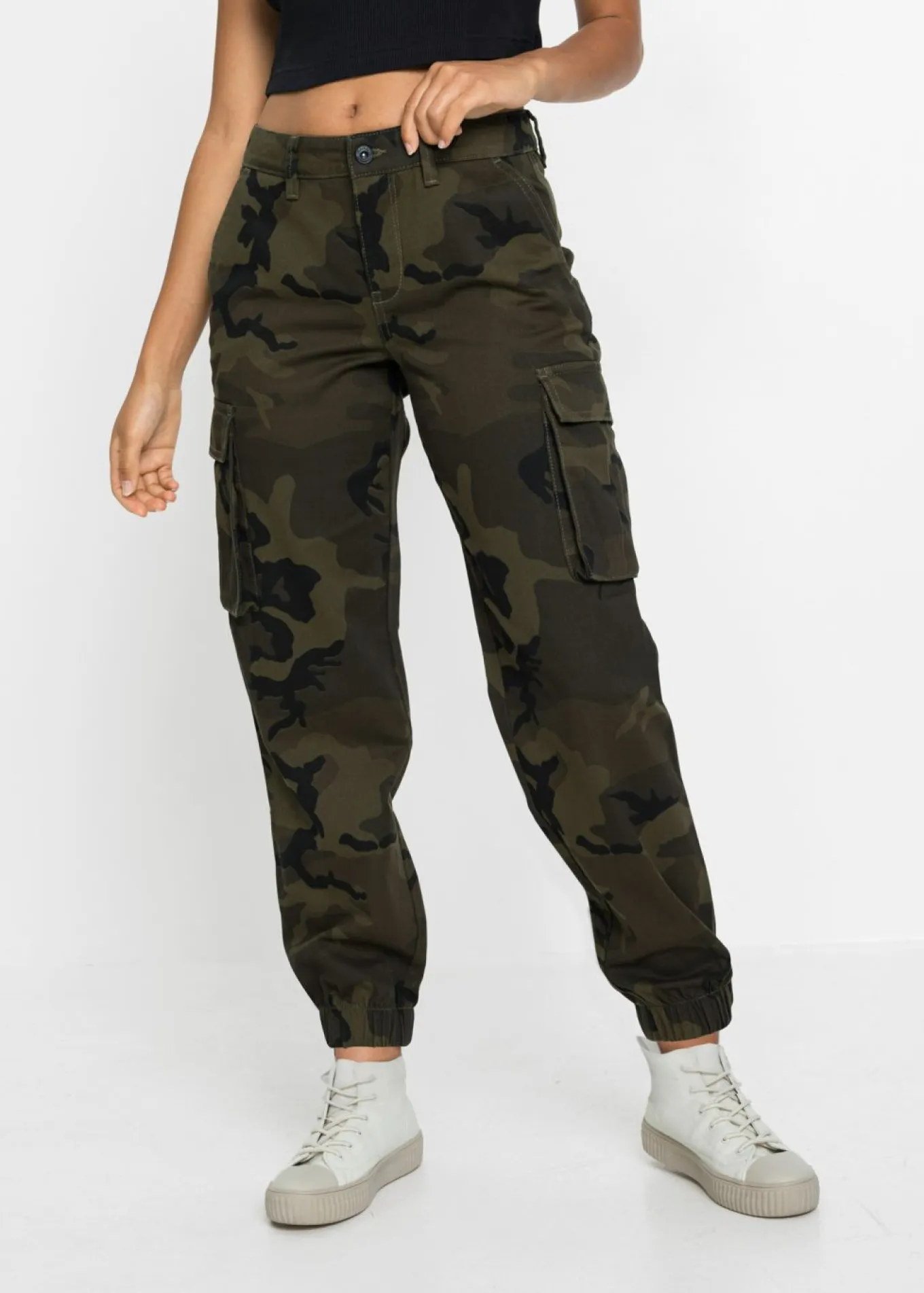 Pantalón tipo cargo de algodón puro