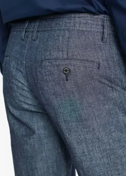 Pantalón tipo chino de cambray con corte recto y regular