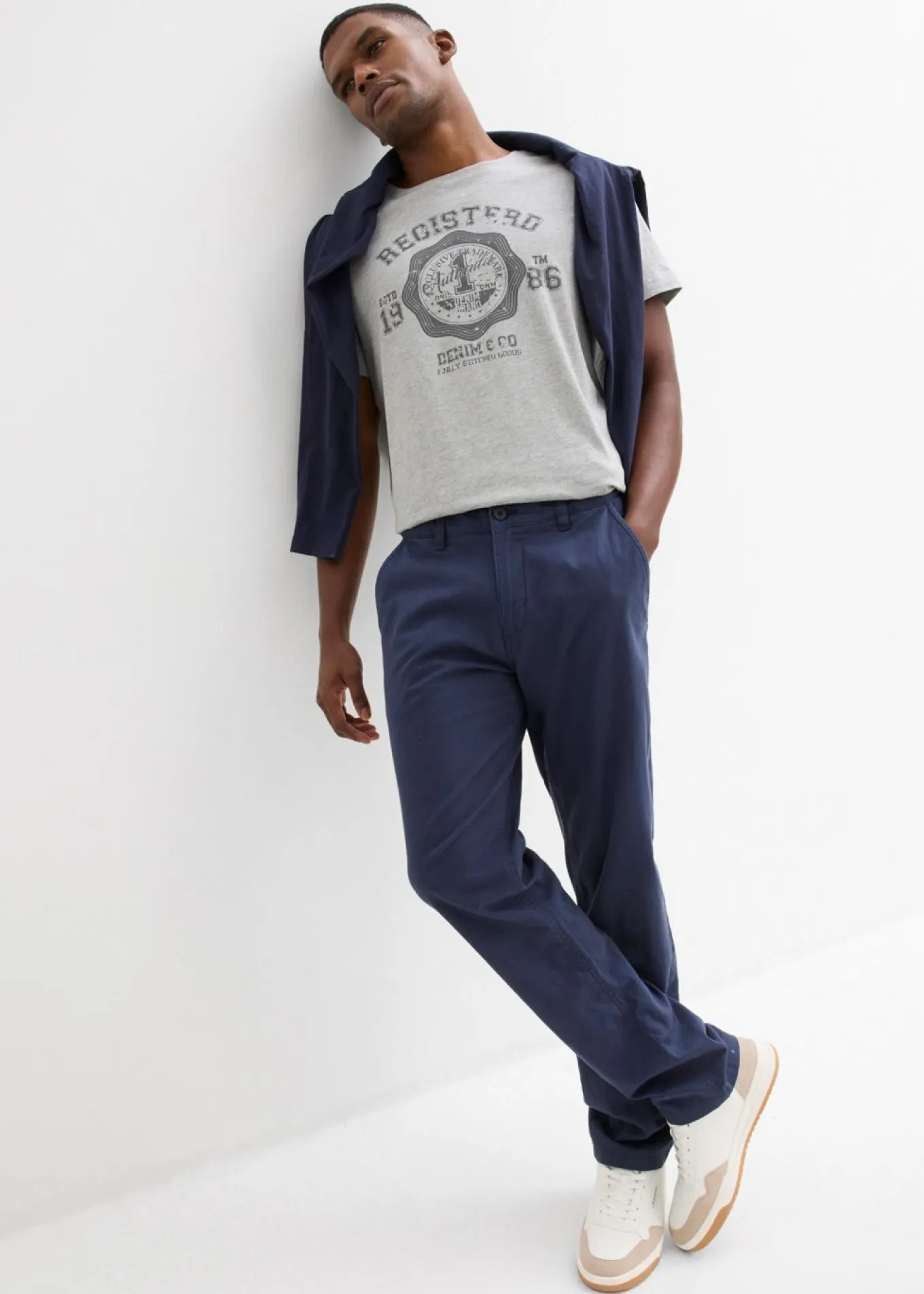 Pantalón tipo chino de lino puro con corte recto y regular