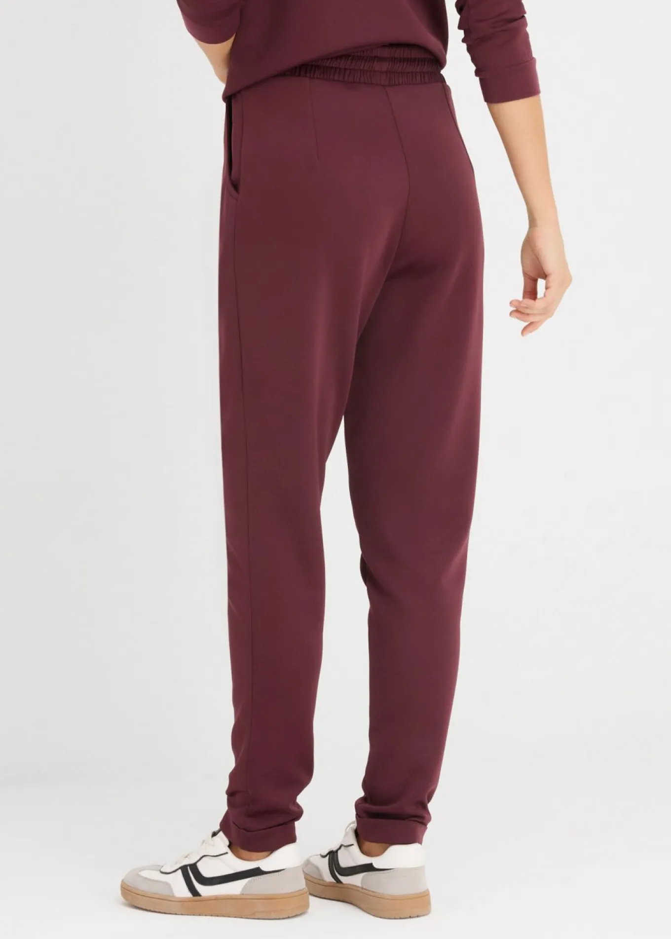 Pantalón tipo chino de neopreno