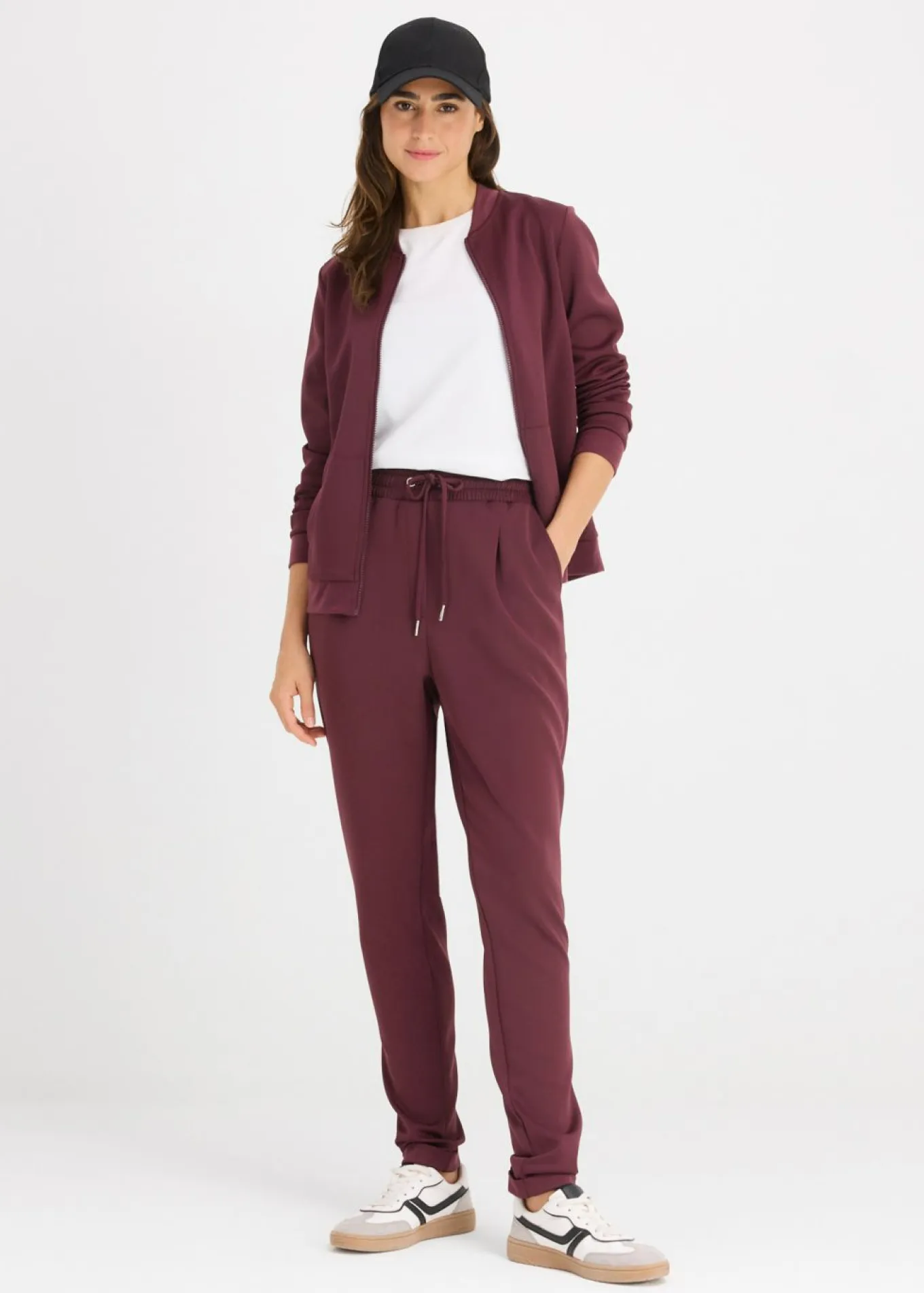 Pantalón tipo chino de neopreno