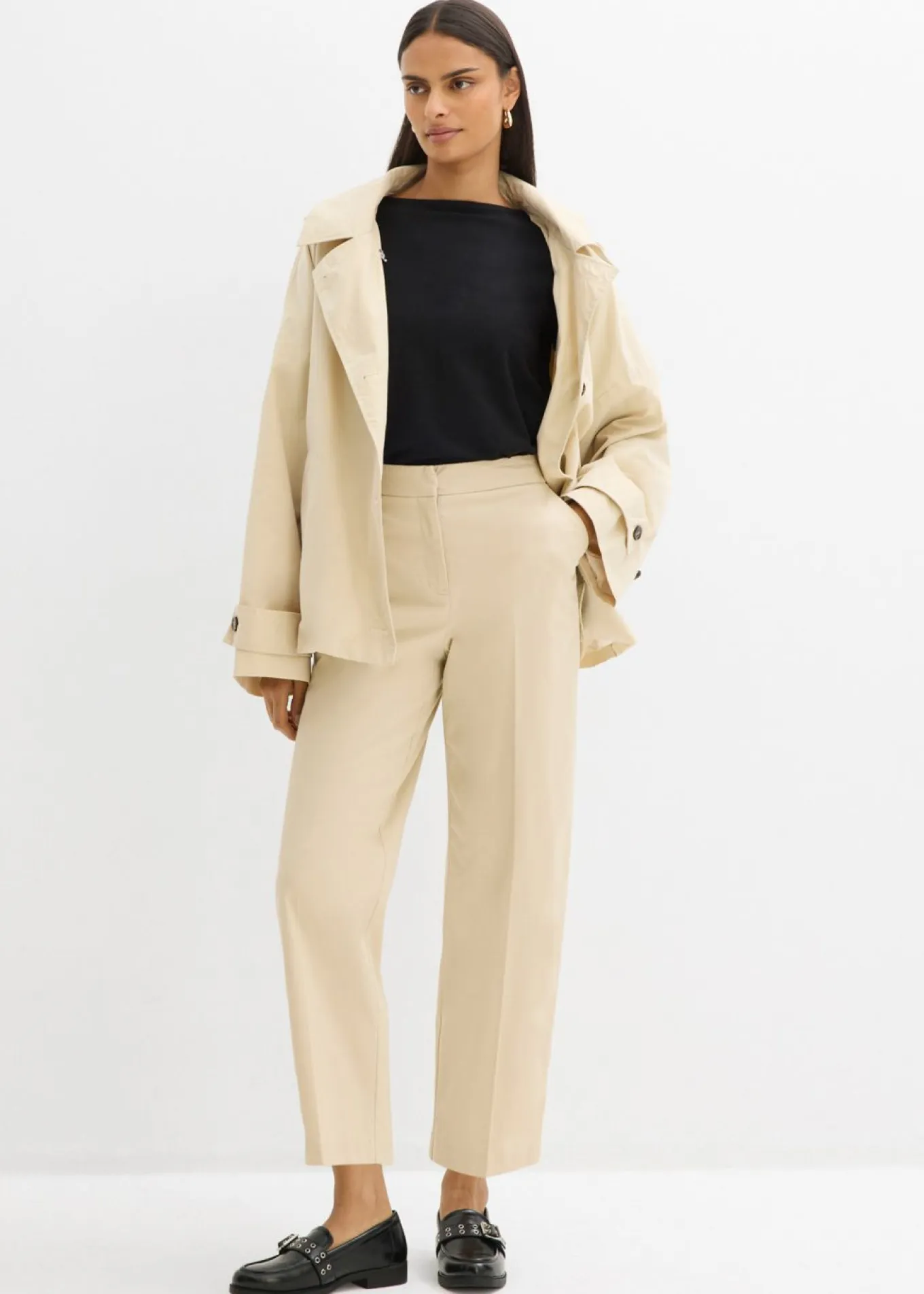 Pantalón tipo chino de sarga de algodón