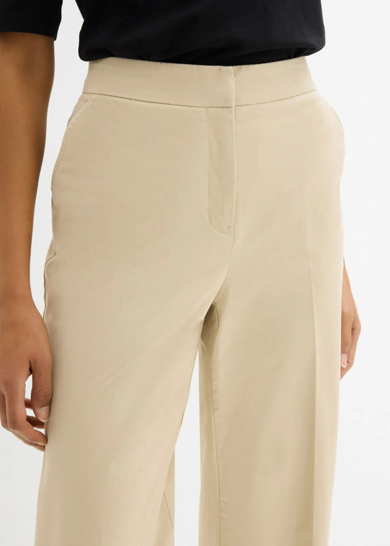 Pantalón tipo chino de sarga de algodón