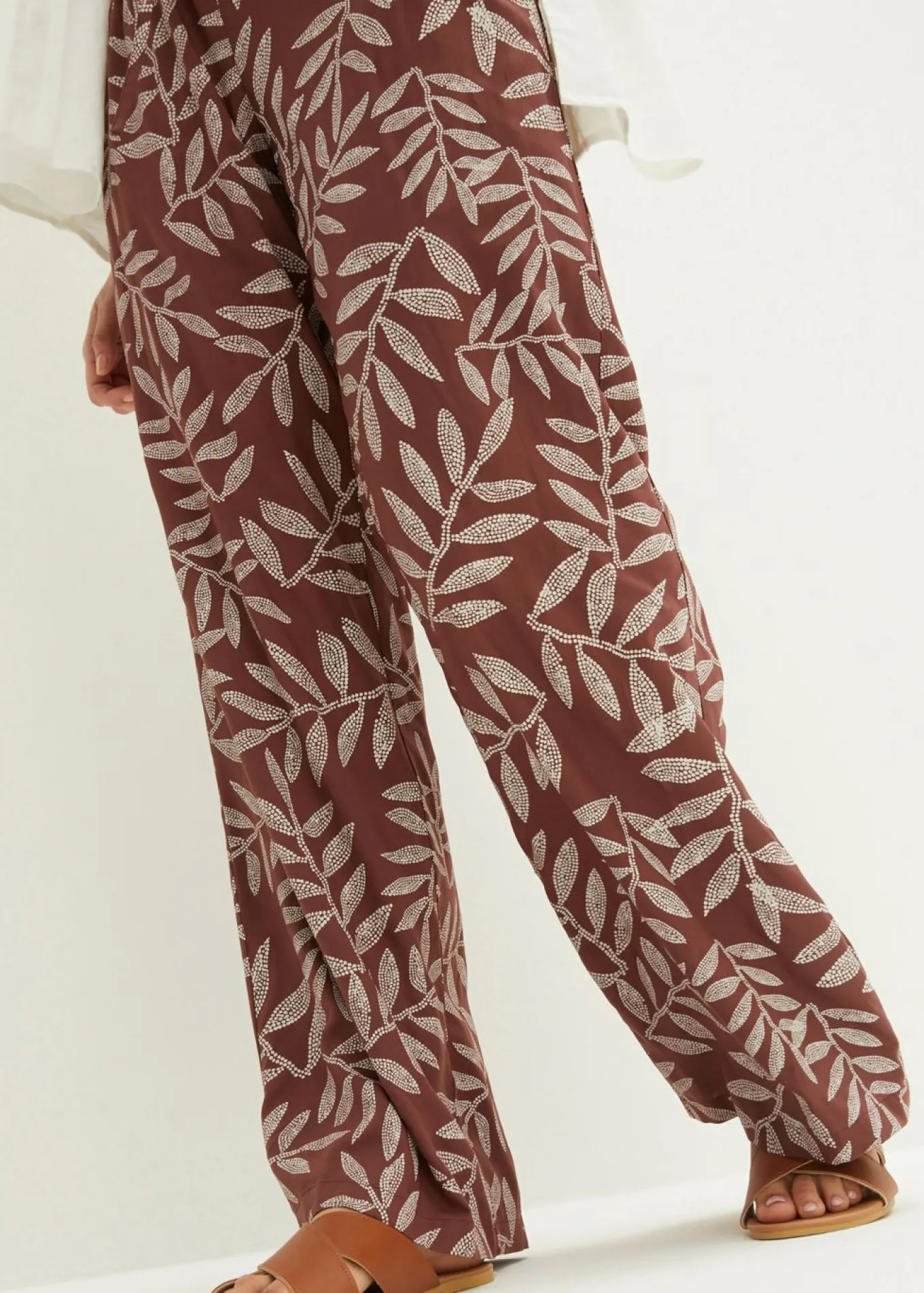 Pantalón tipo palazzo de viscosa sostenible con estampado