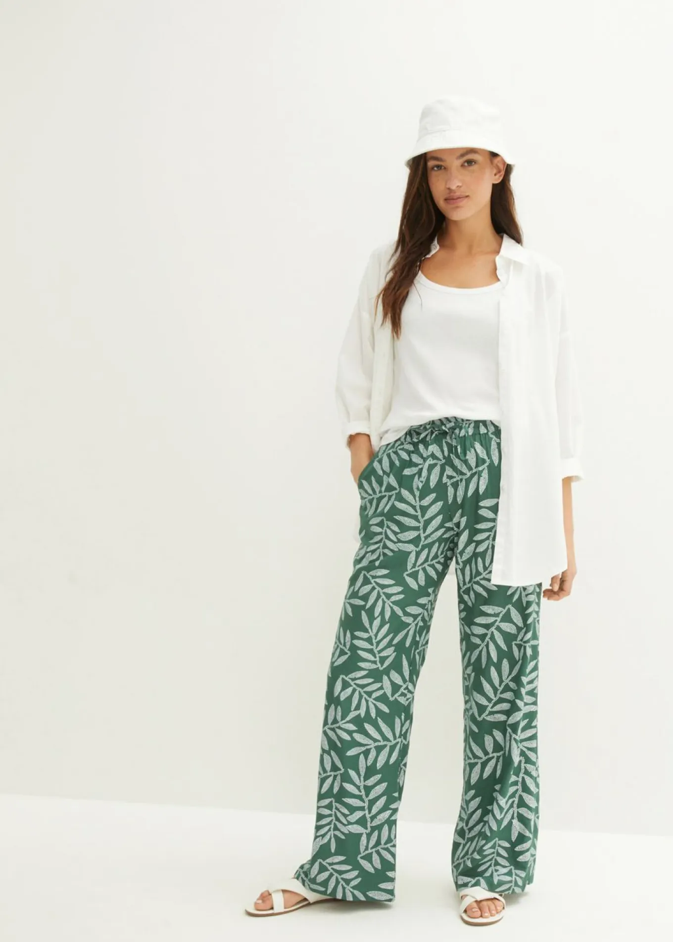 Pantalón tipo palazzo de viscosa sostenible con estampado