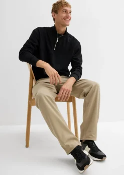 Pantalón térmico con corte holgado, cinturilla cómoda y diseño recto