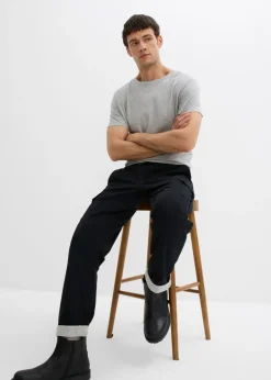 Pantalón térmico con corte relajado y diseño tapered
