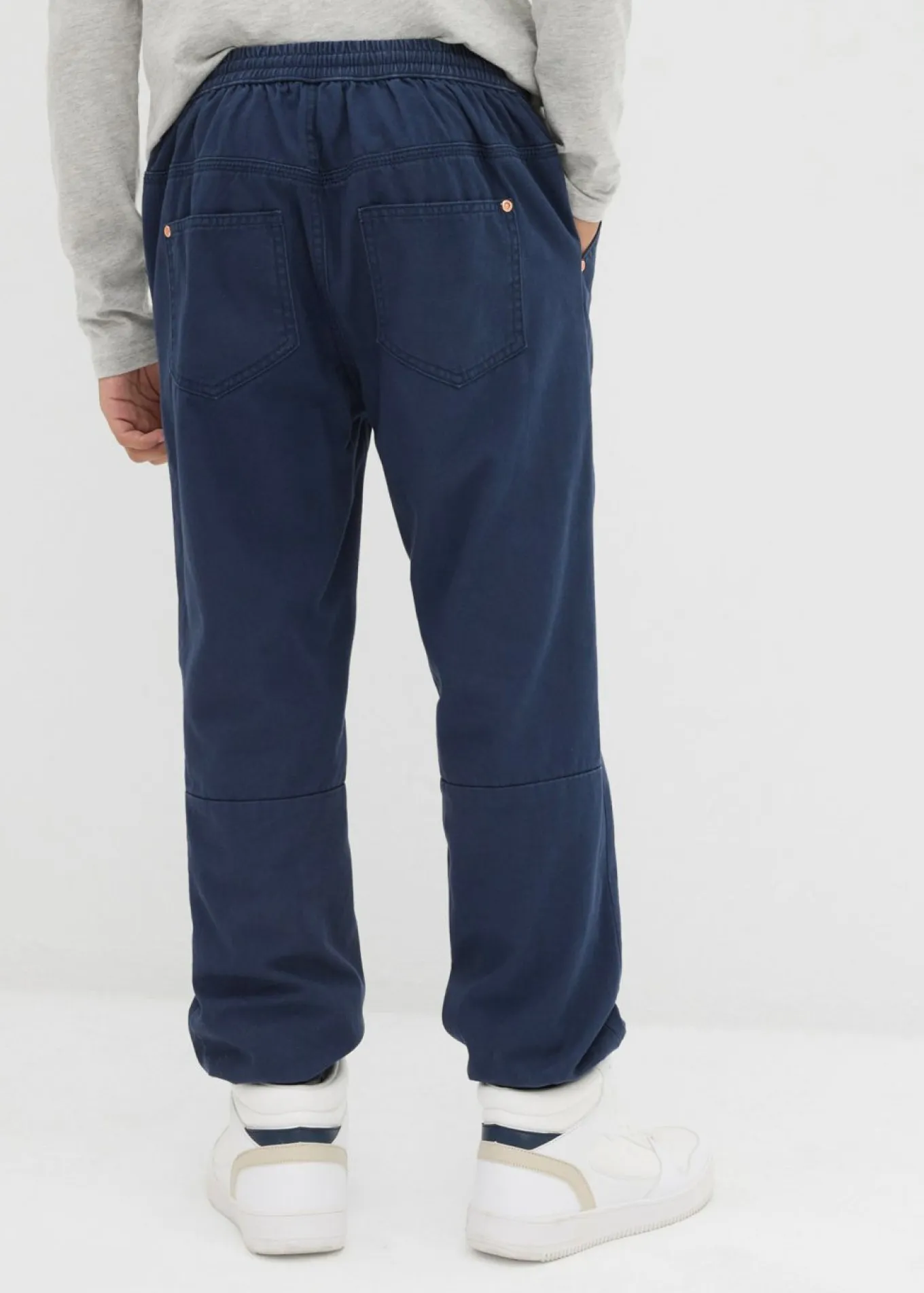 Pantalón térmico con forro de punto y corte regular