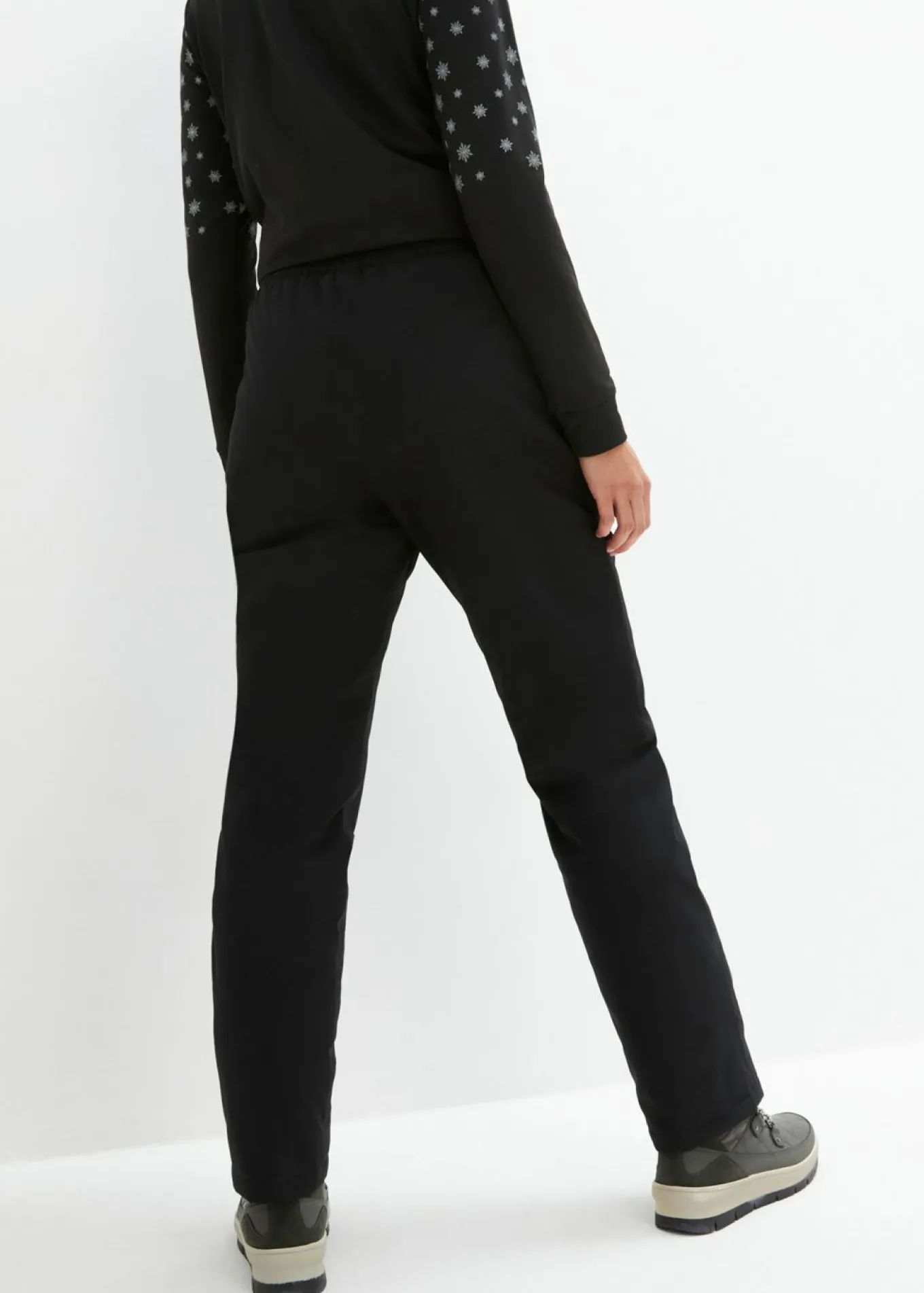 Pantalón térmico con forro polar, cintura cómoda, material impermeable y corte recto