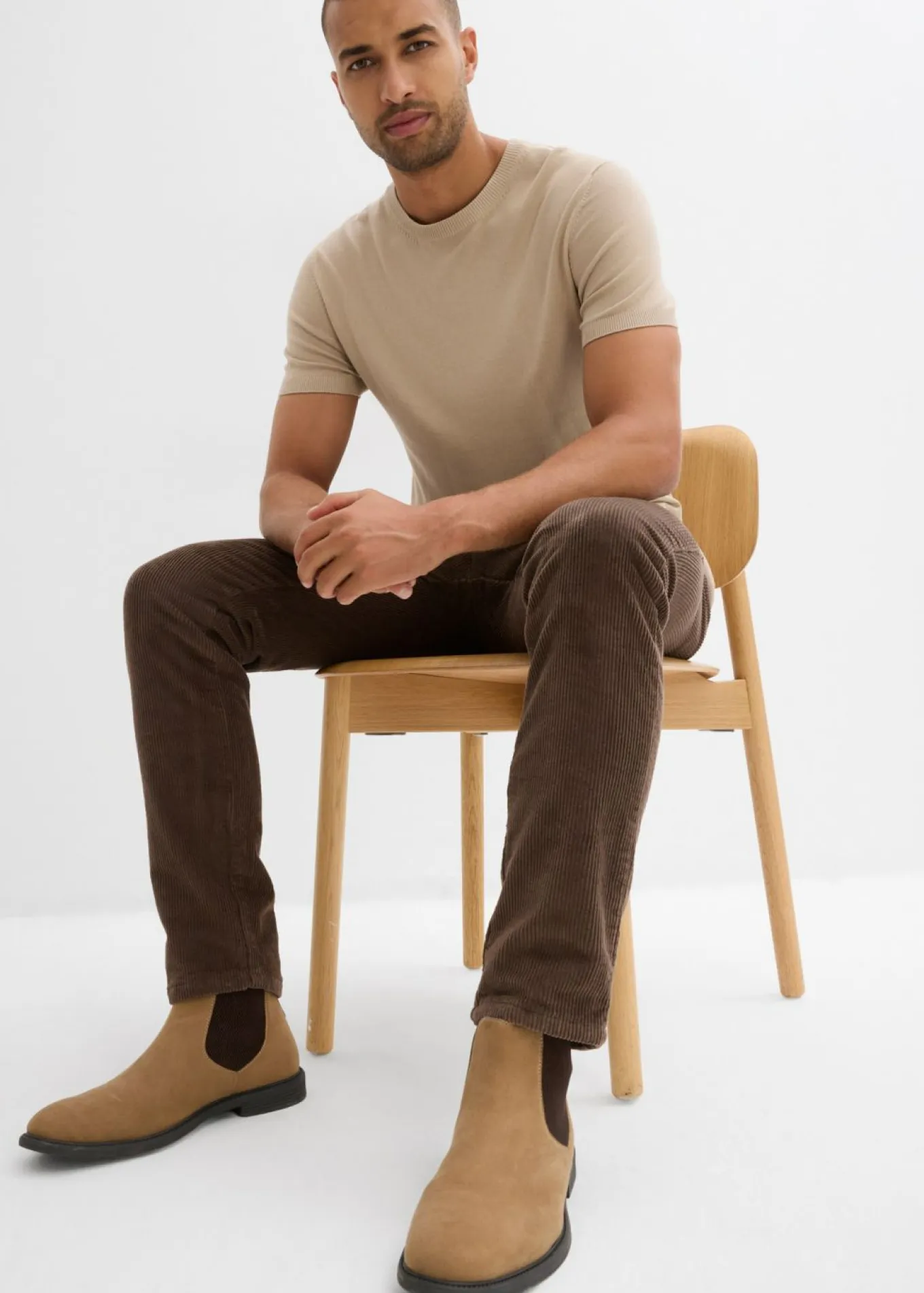 Pantalón térmico de pana con corte regular, forro de franela y diseño recto