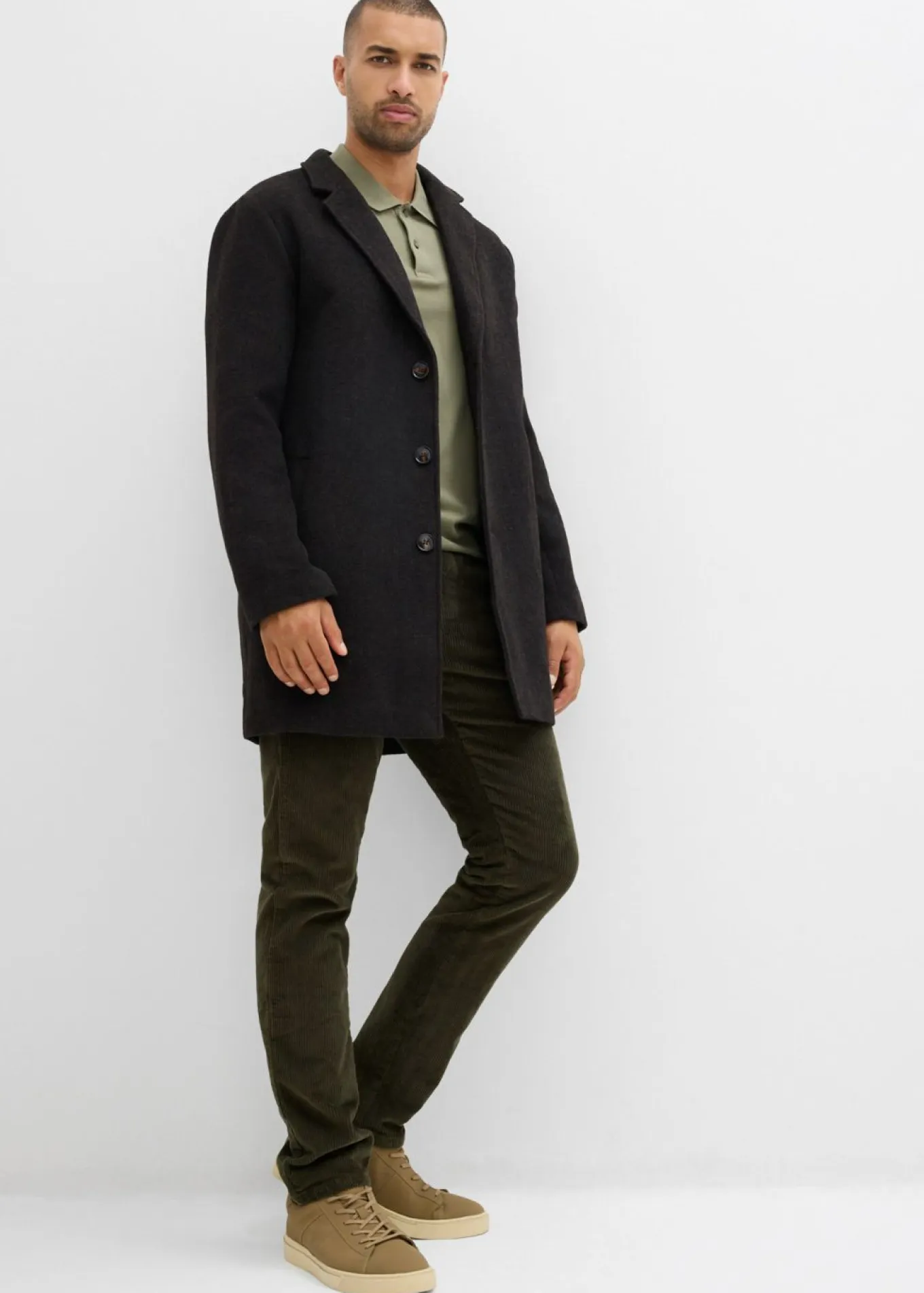 Pantalón térmico de pana con corte regular, forro de franela y diseño recto
