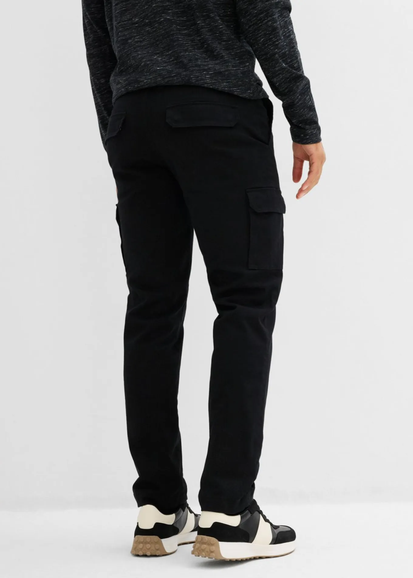 Pantalón térmico elástico de corte recto y estilo cargo