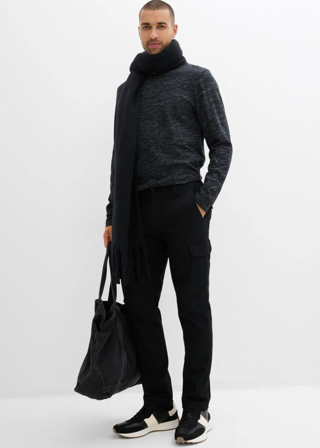 Pantalón térmico elástico de corte recto y estilo cargo