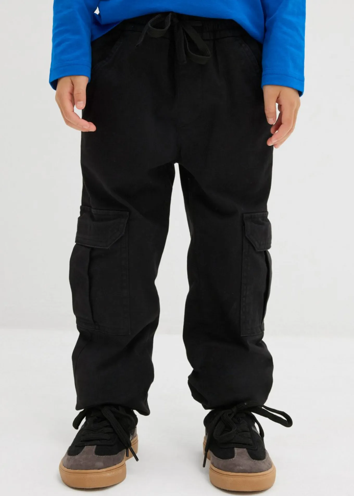 Pantalón térmico tipo cargo con corte regular y forro de punto
