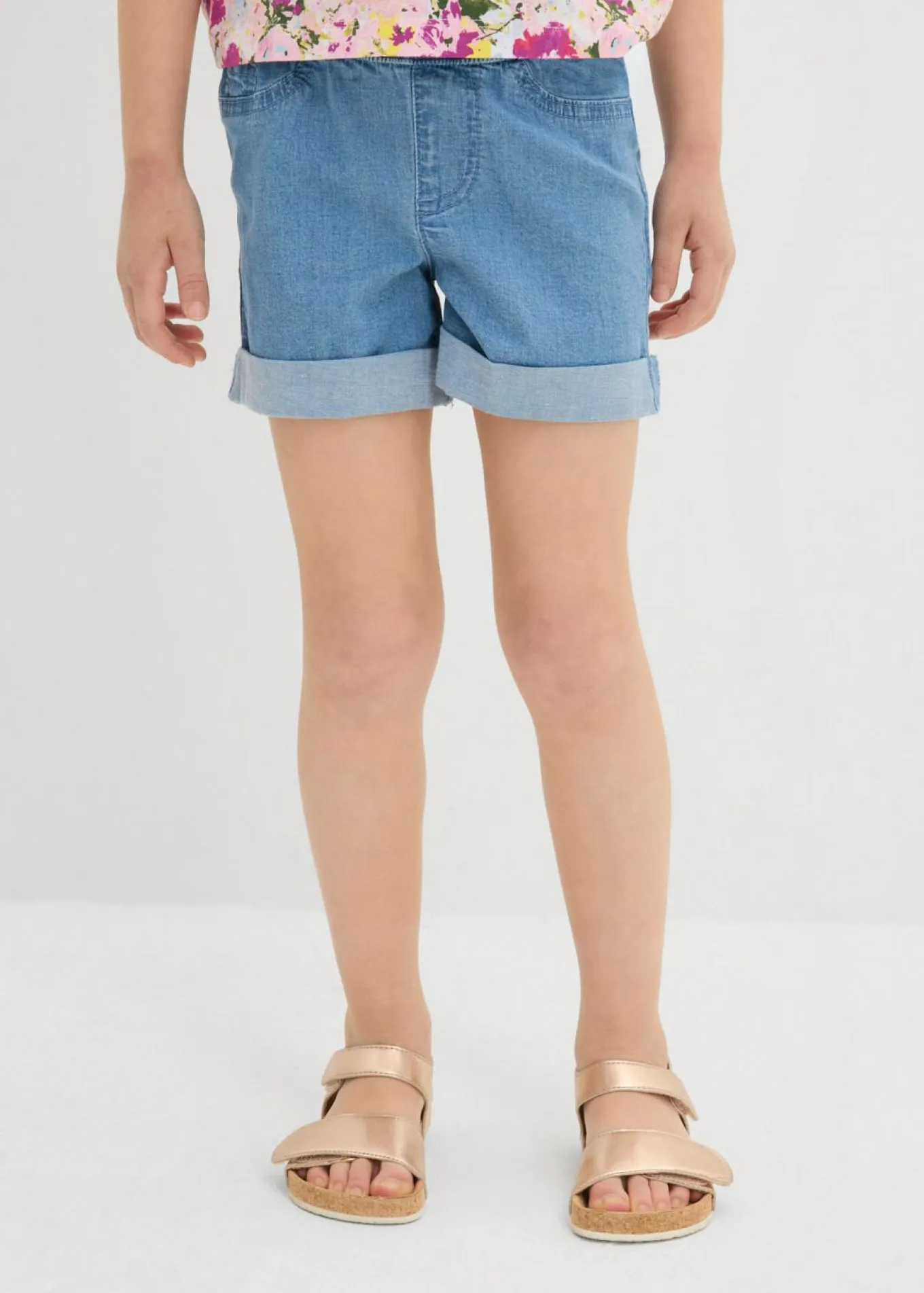 Pantalón vaquero corto con talle medio