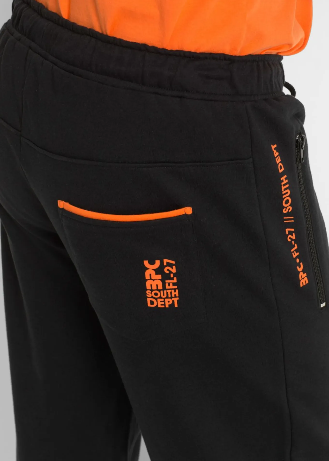 Pantalones de chándal con prácticos bolsillos con cremallera, confeccionados en algodón orgánico