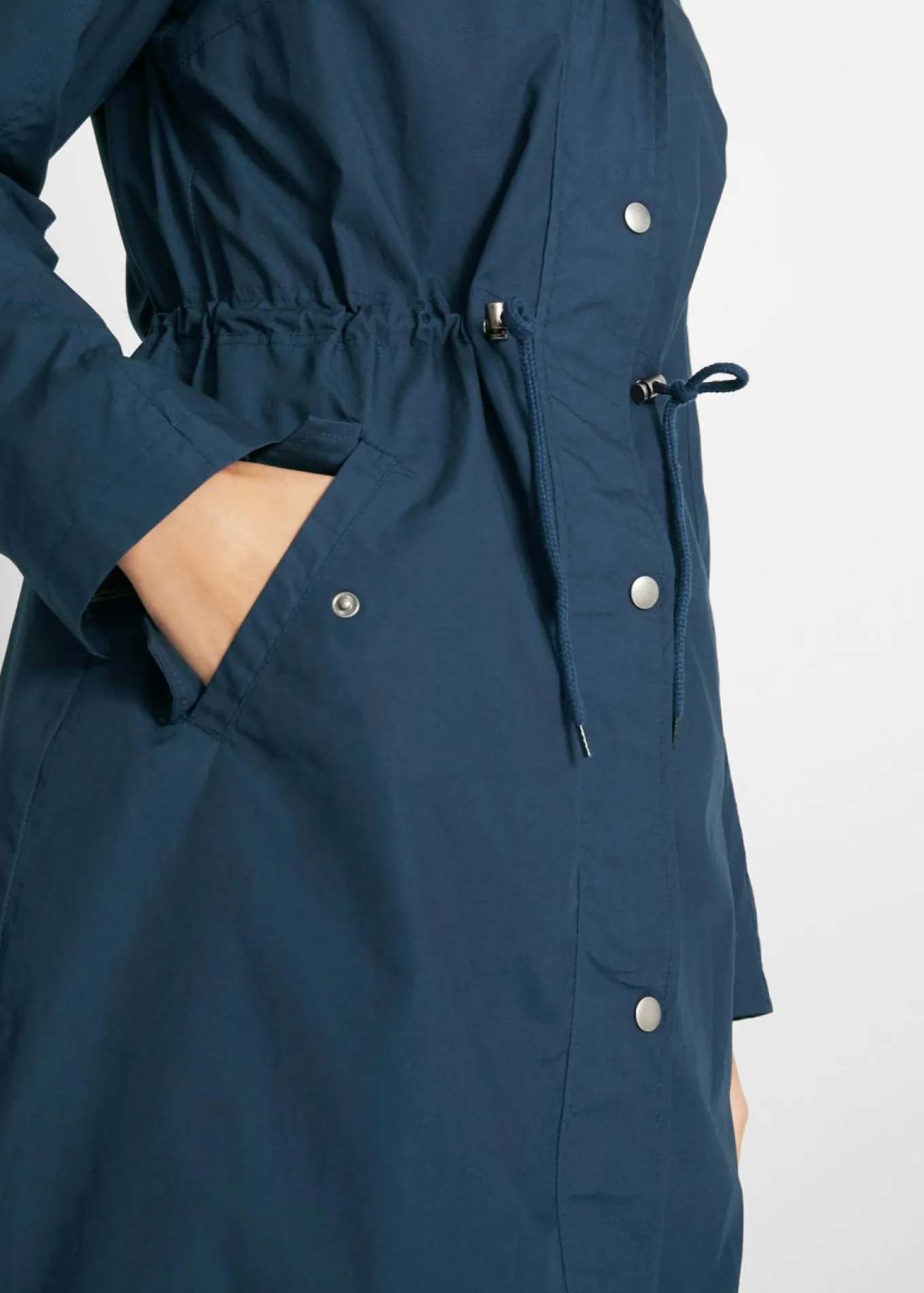Parka con capucha