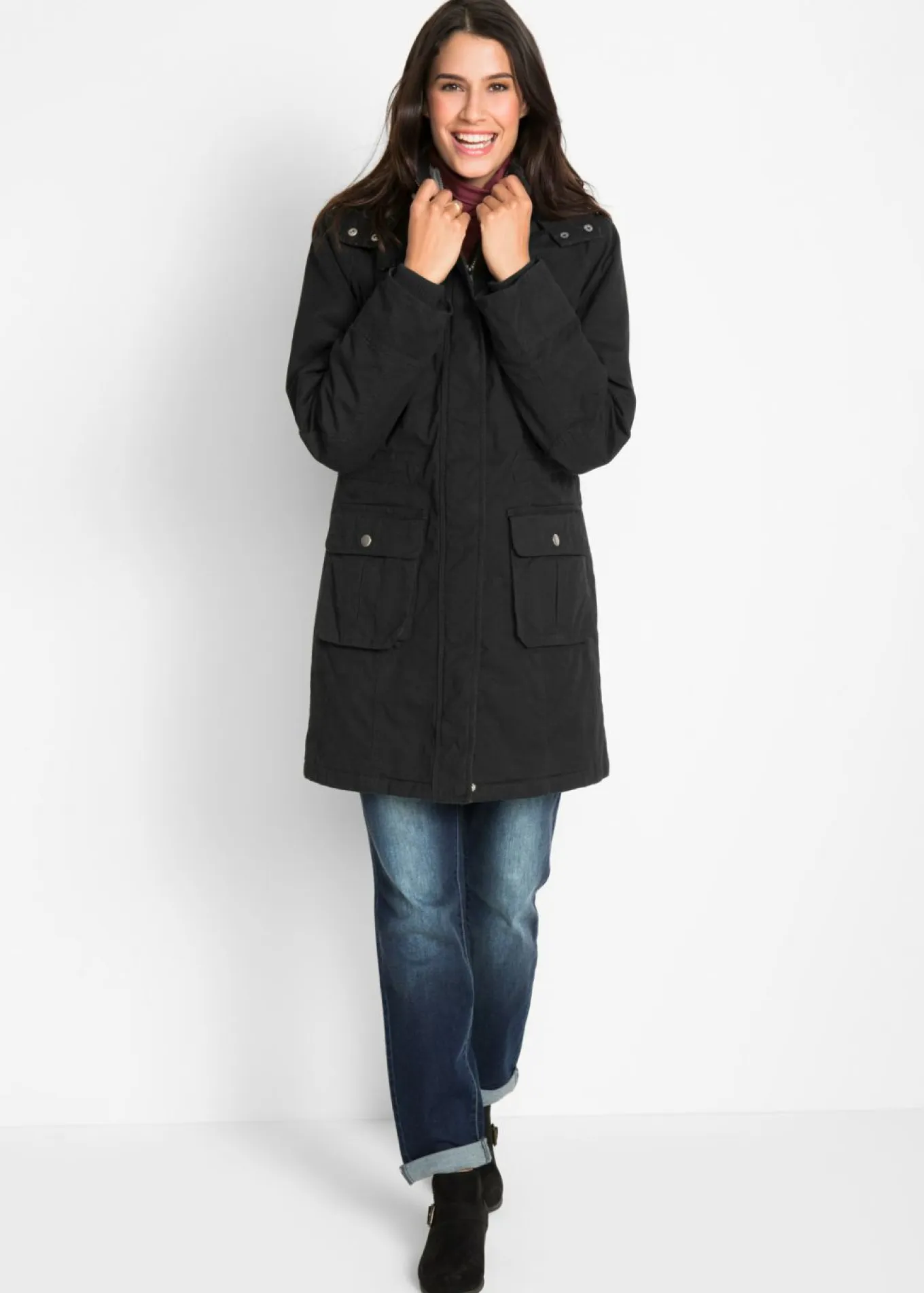 Parka con capucha forrada de tejido polar