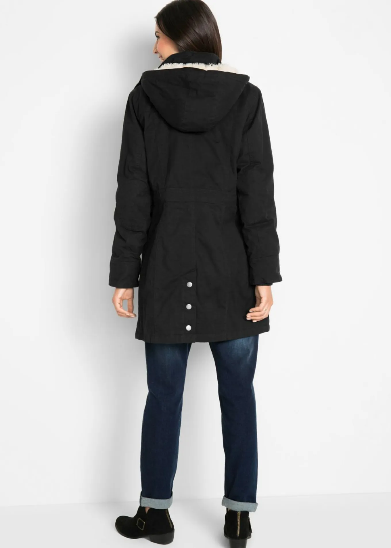 Parka con capucha forrada de tejido polar