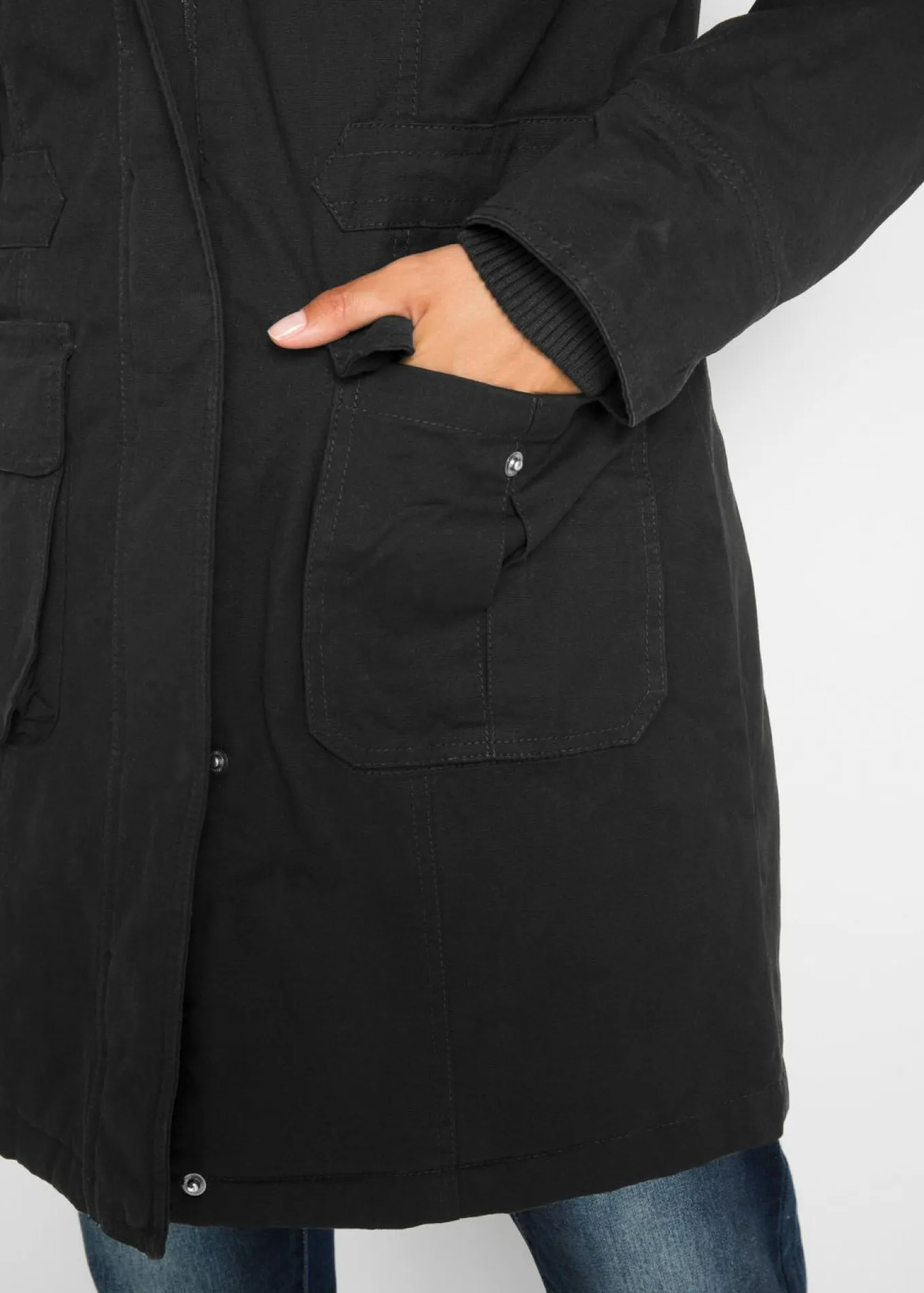 Parka con capucha forrada de tejido polar