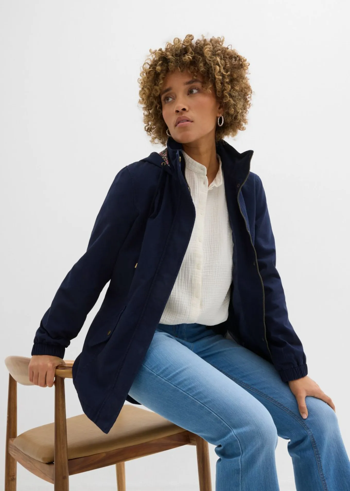 Parka de entretiempo de algodón con capucha estampada