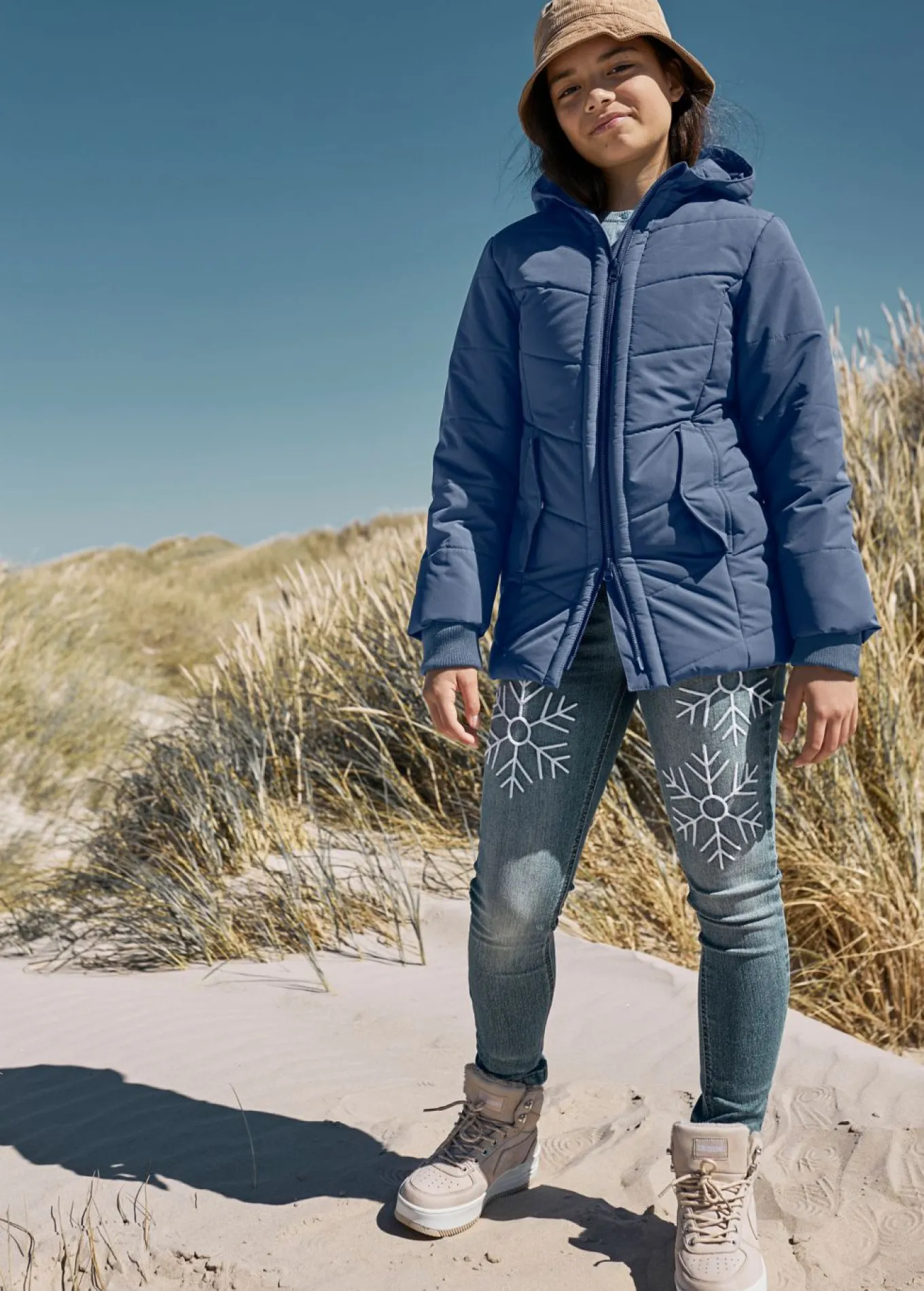 Parka de invierno impermeable con capucha