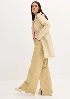 Parka larga con capucha