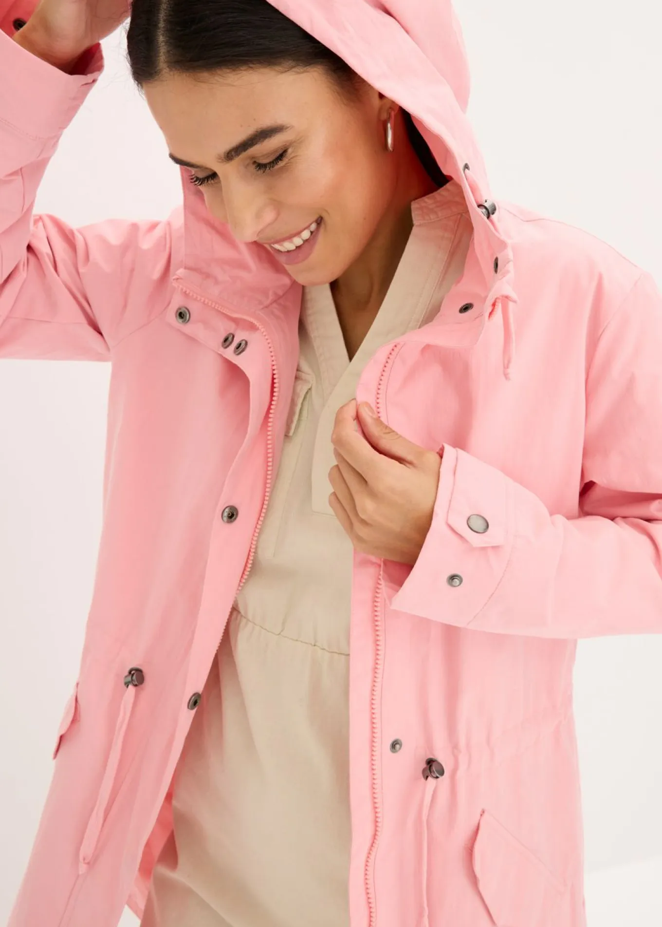 Parka larga con capucha